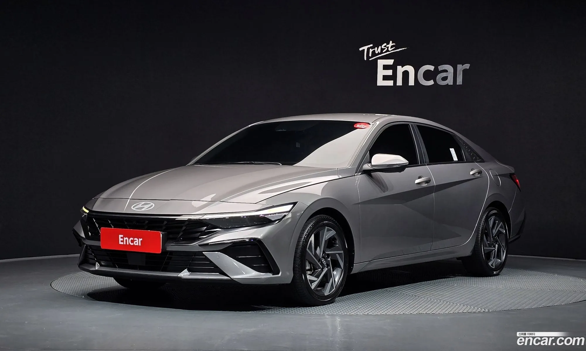 Hyundai Elantra Hybrid 2024 — 18
