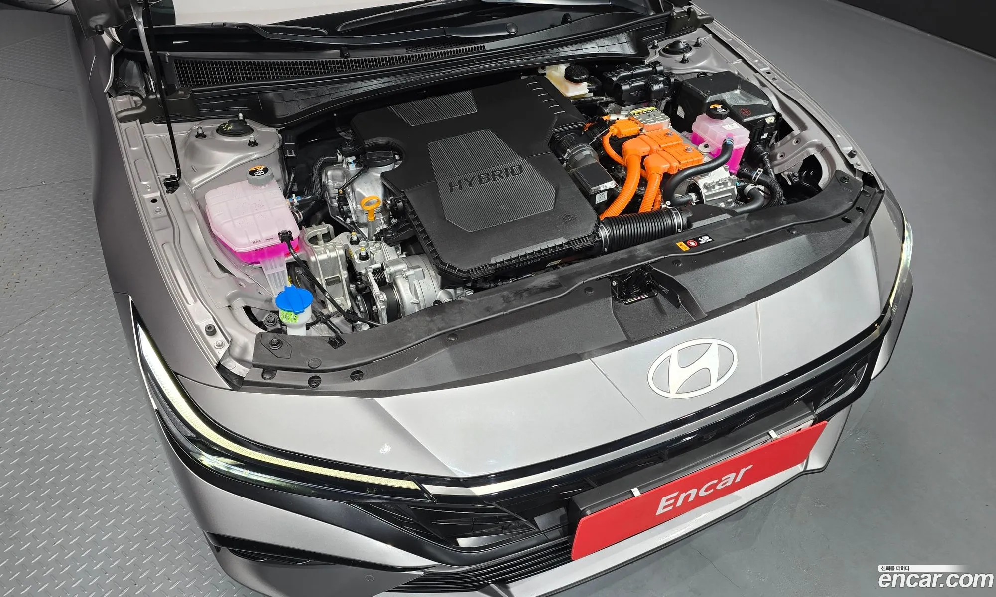 Hyundai Elantra Hybrid 2024 — 13