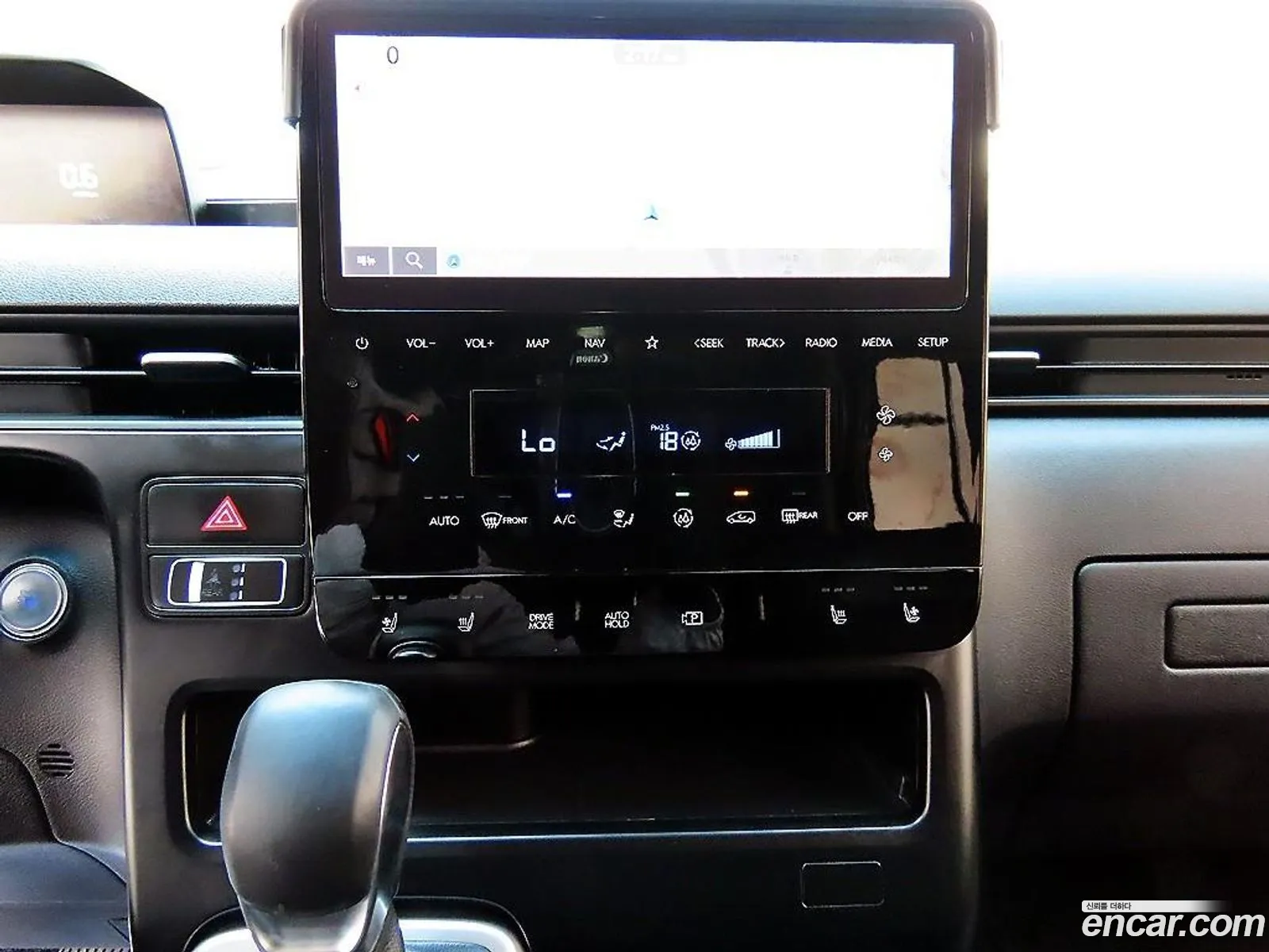 Hyundai Staria 2023 — 7
