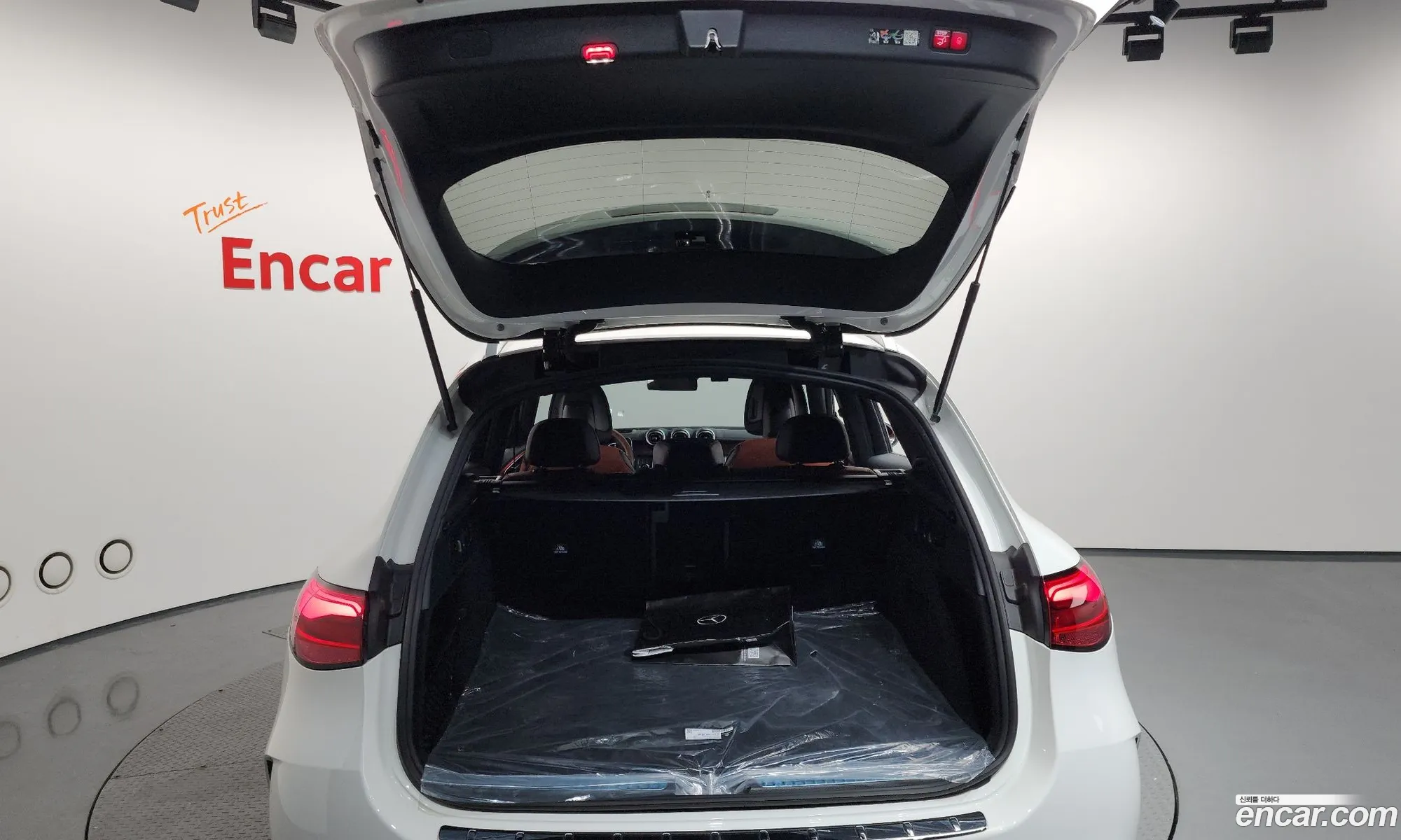 Mercedes-Benz GLC-Class X254 2025 — 12