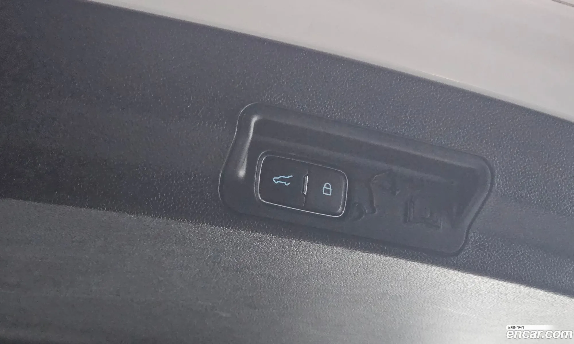 Ford Explorer 6th Gen 2020 1FMSK8FH9LGC66901 — 11