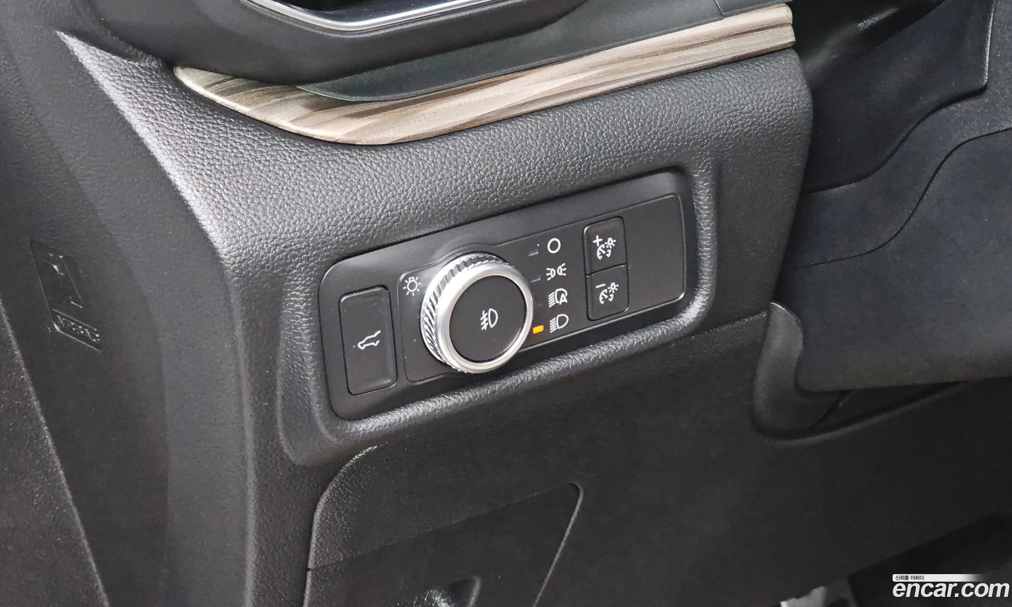 Ford Explorer 6th Gen 2020 1FMSK8FH9LGC66901 — 12
