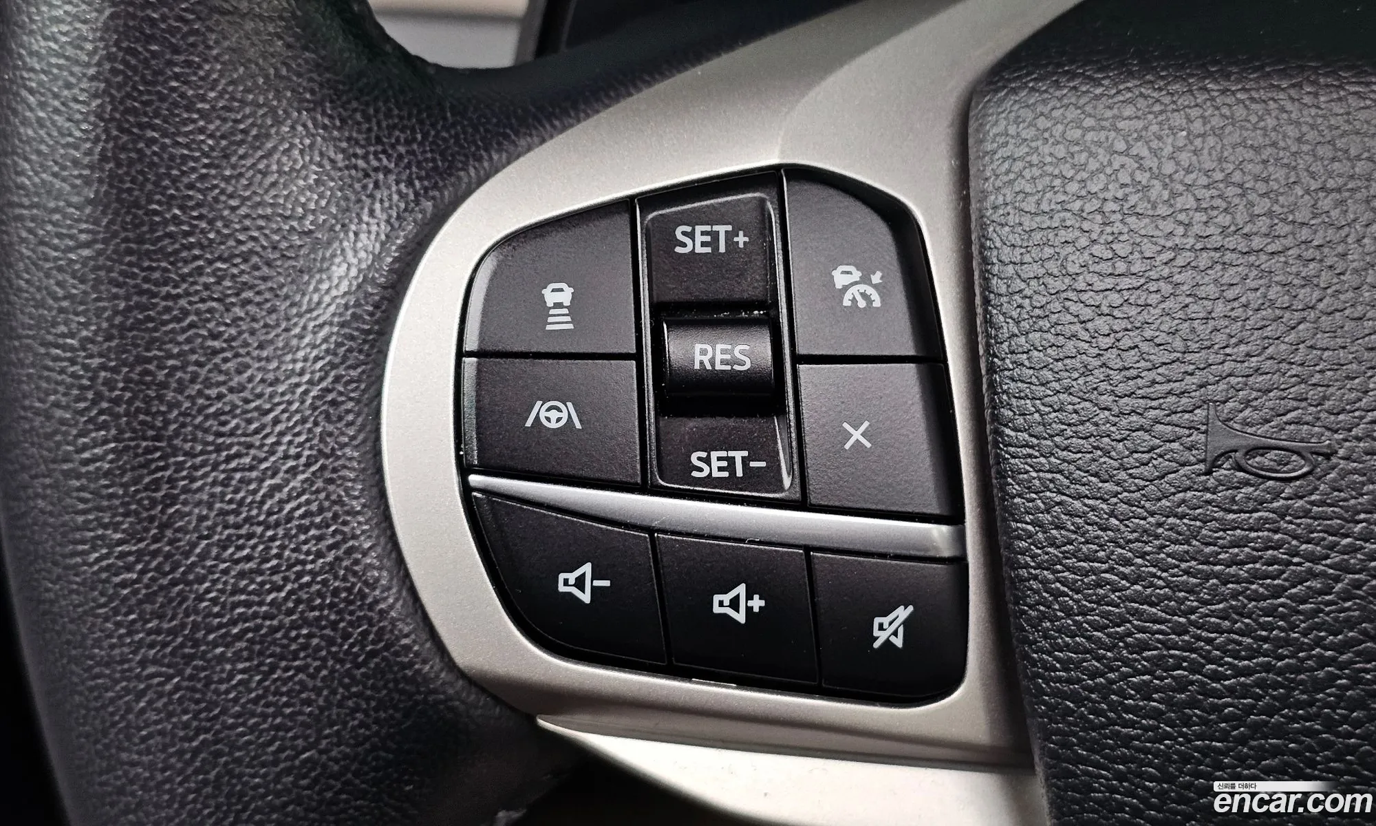Ford Explorer 6th Gen 2020 1FMSK8FH9LGC66901 — 24