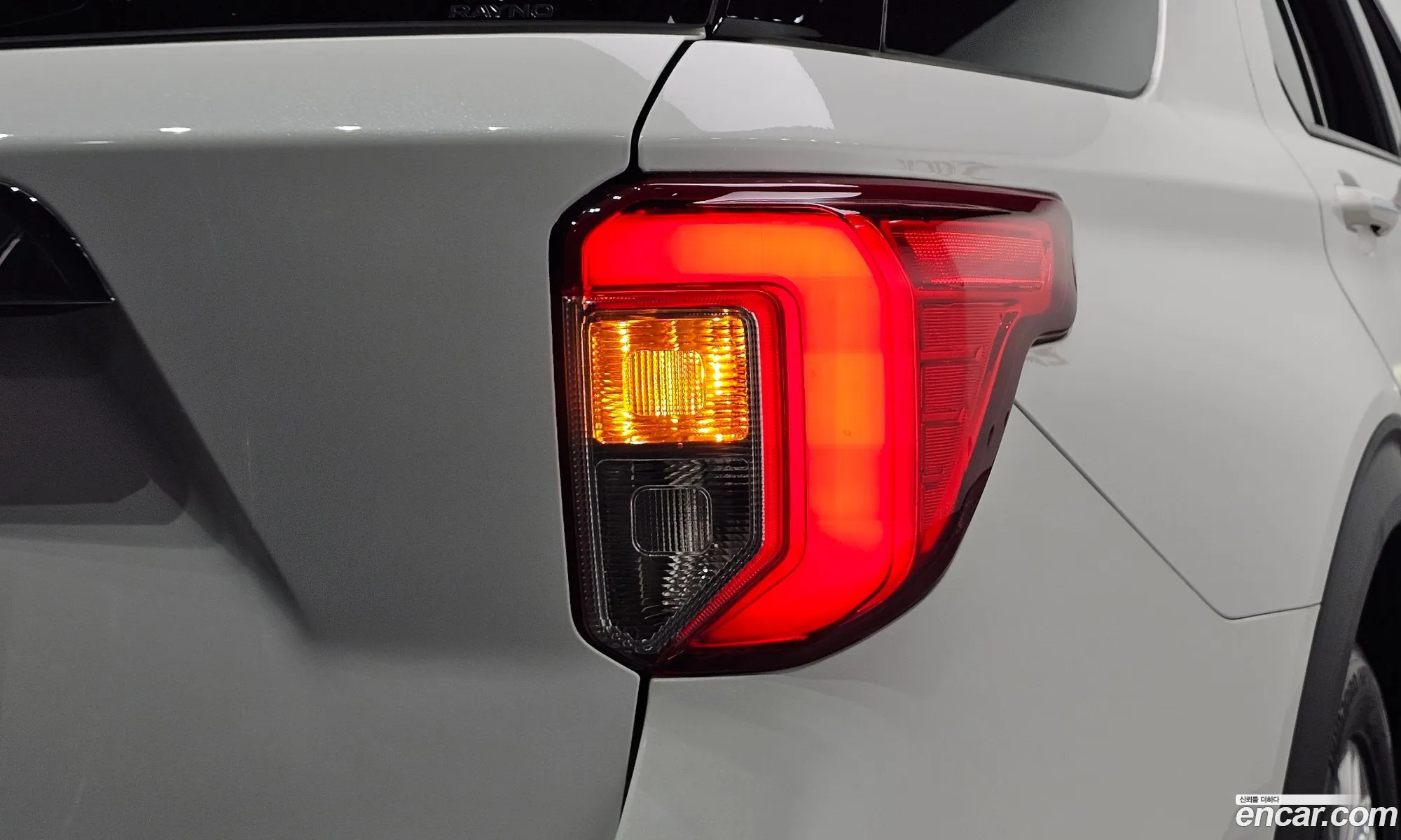 Ford Explorer 6th Gen 2020 1FMSK8FH9LGC66901 — 18