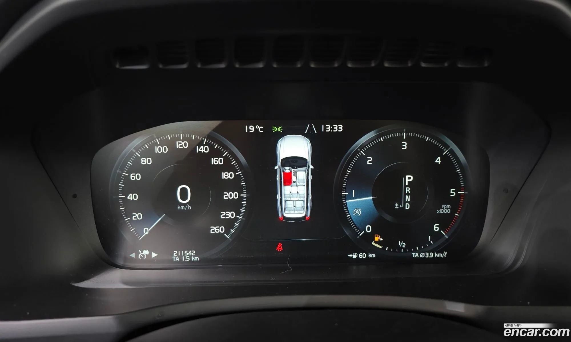 Volvo XC90 2016 — 11