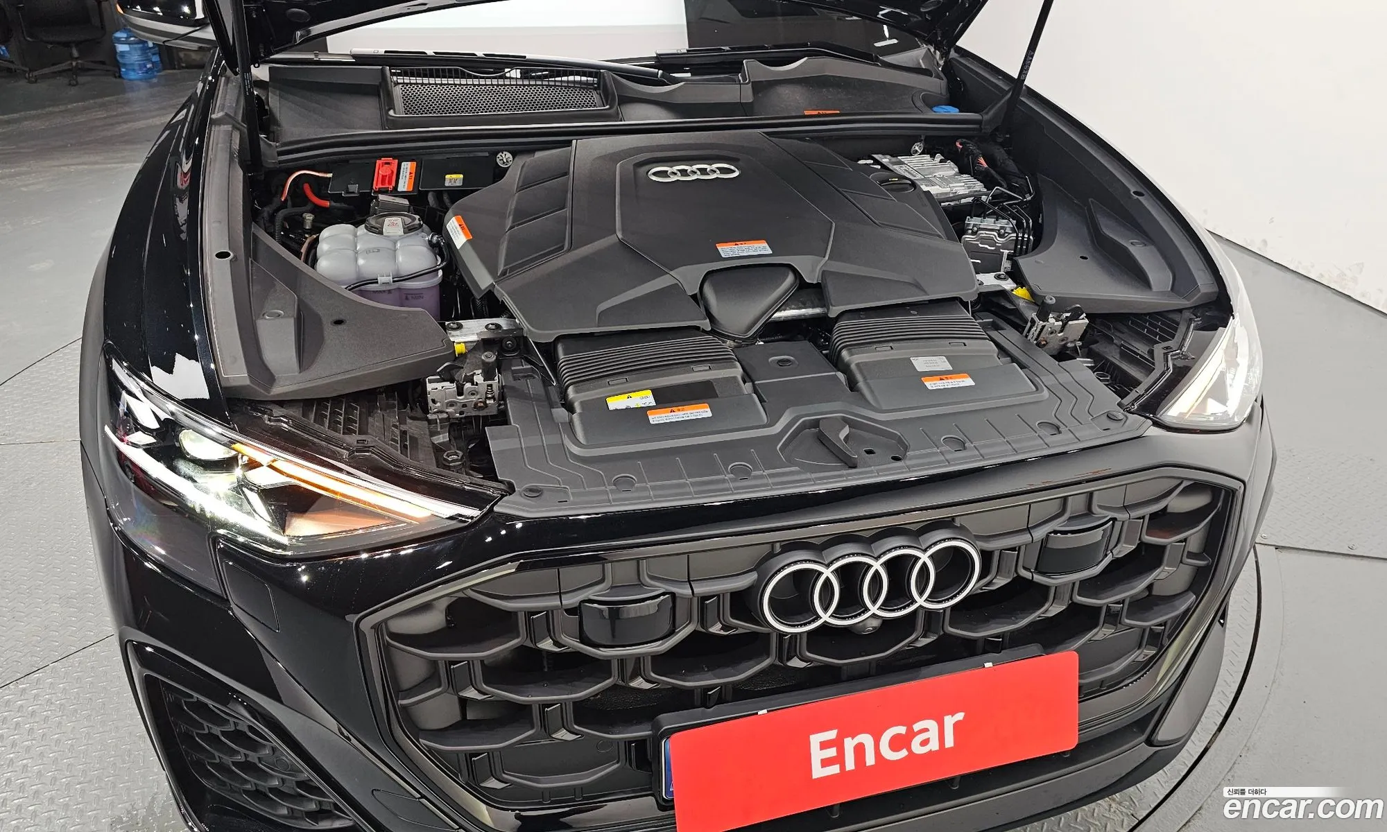 Audi Q8 2026 WAUZZZF15TD017596 — 3