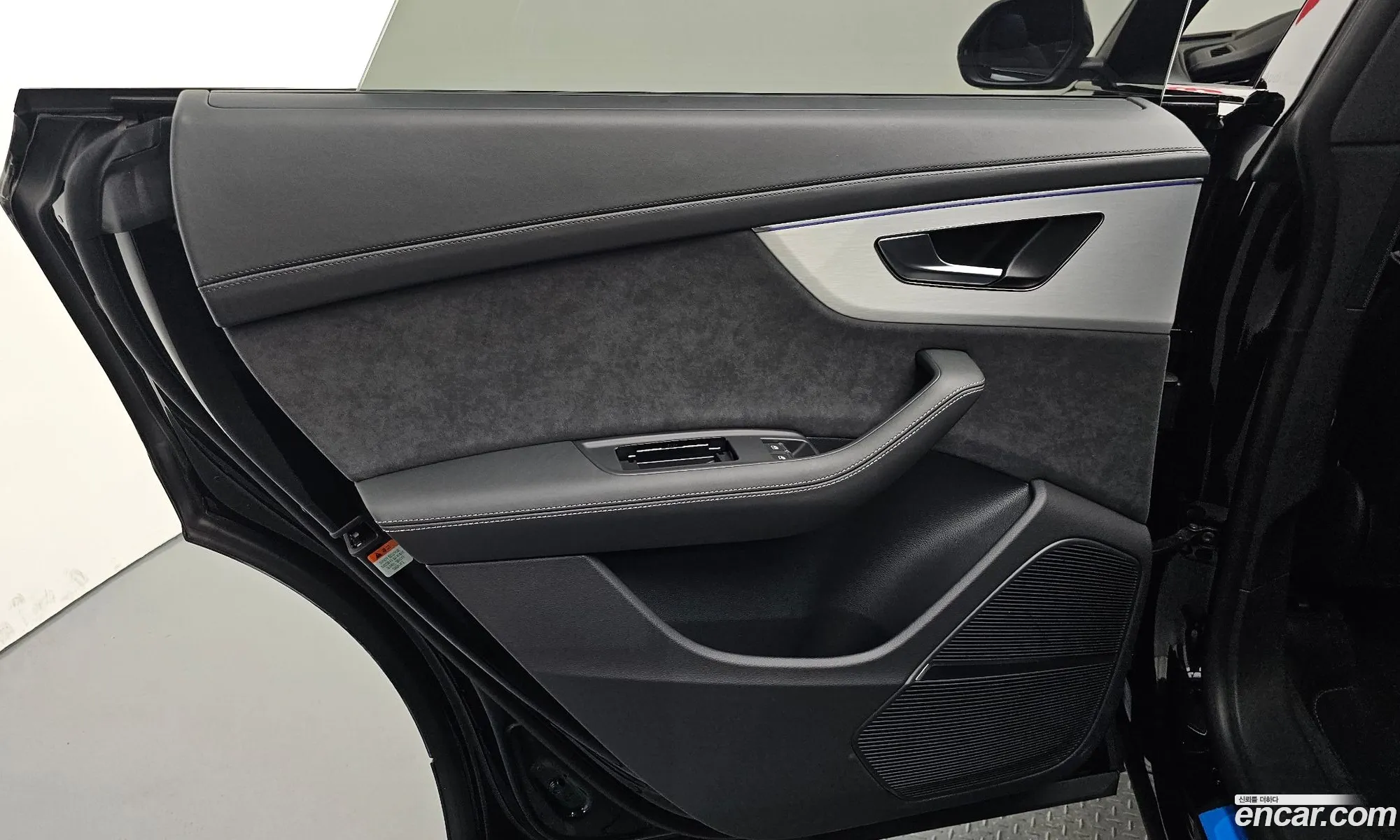 Audi Q8 2026 WAUZZZF15TD017596 — 15