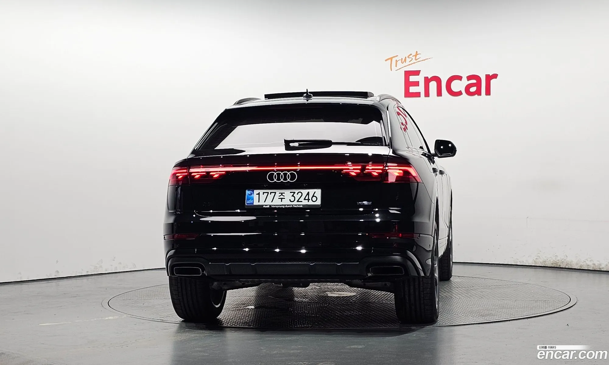 Audi Q8 2026 WAUZZZF15TD017596 — 12