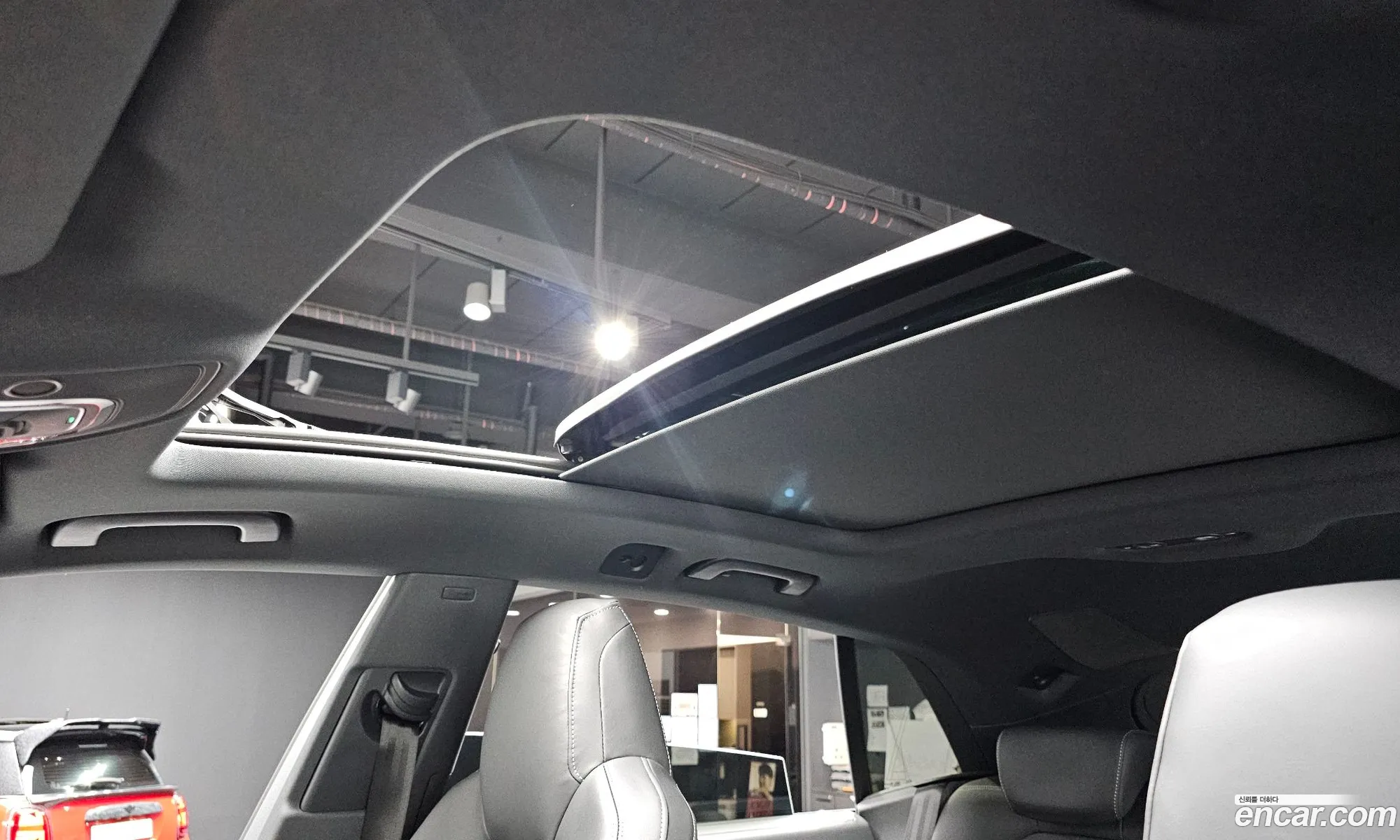 Audi Q8 2026 WAUZZZF15TD017596 — 10