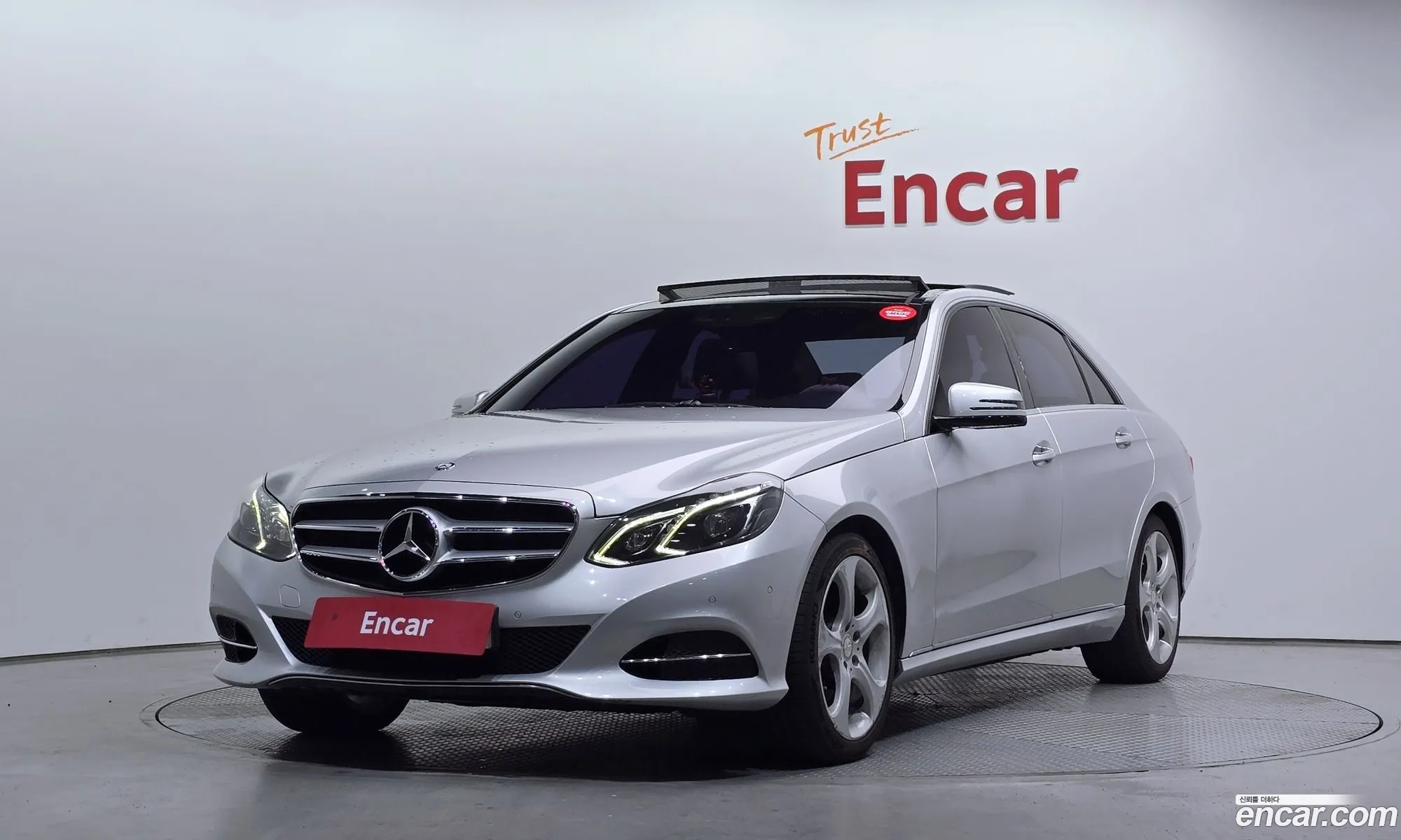 Mercedes-Benz E-Class W212 2013 WDDHF8JB4EA925615 — 13