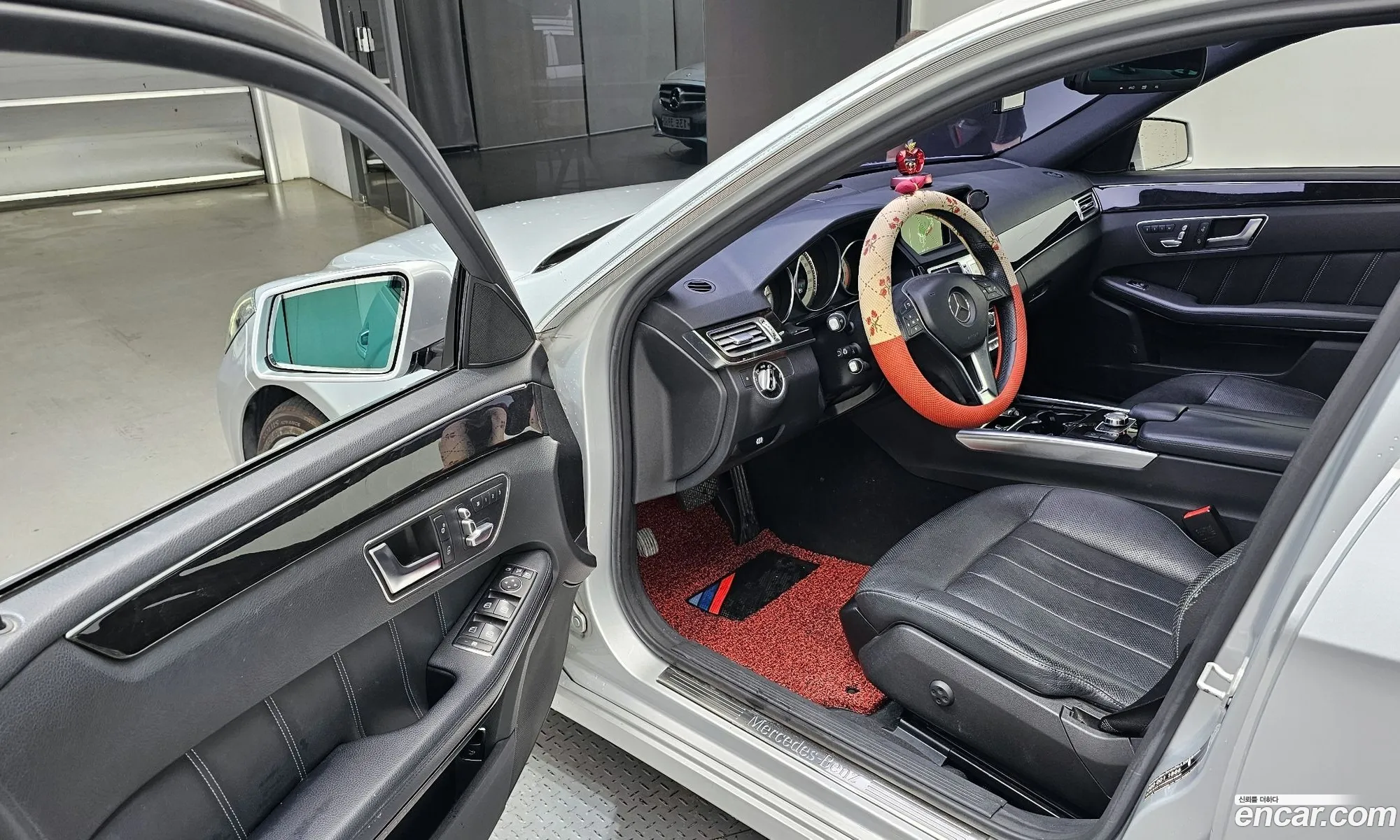 Mercedes-Benz E-Class W212 2013 WDDHF8JB4EA925615 — 11