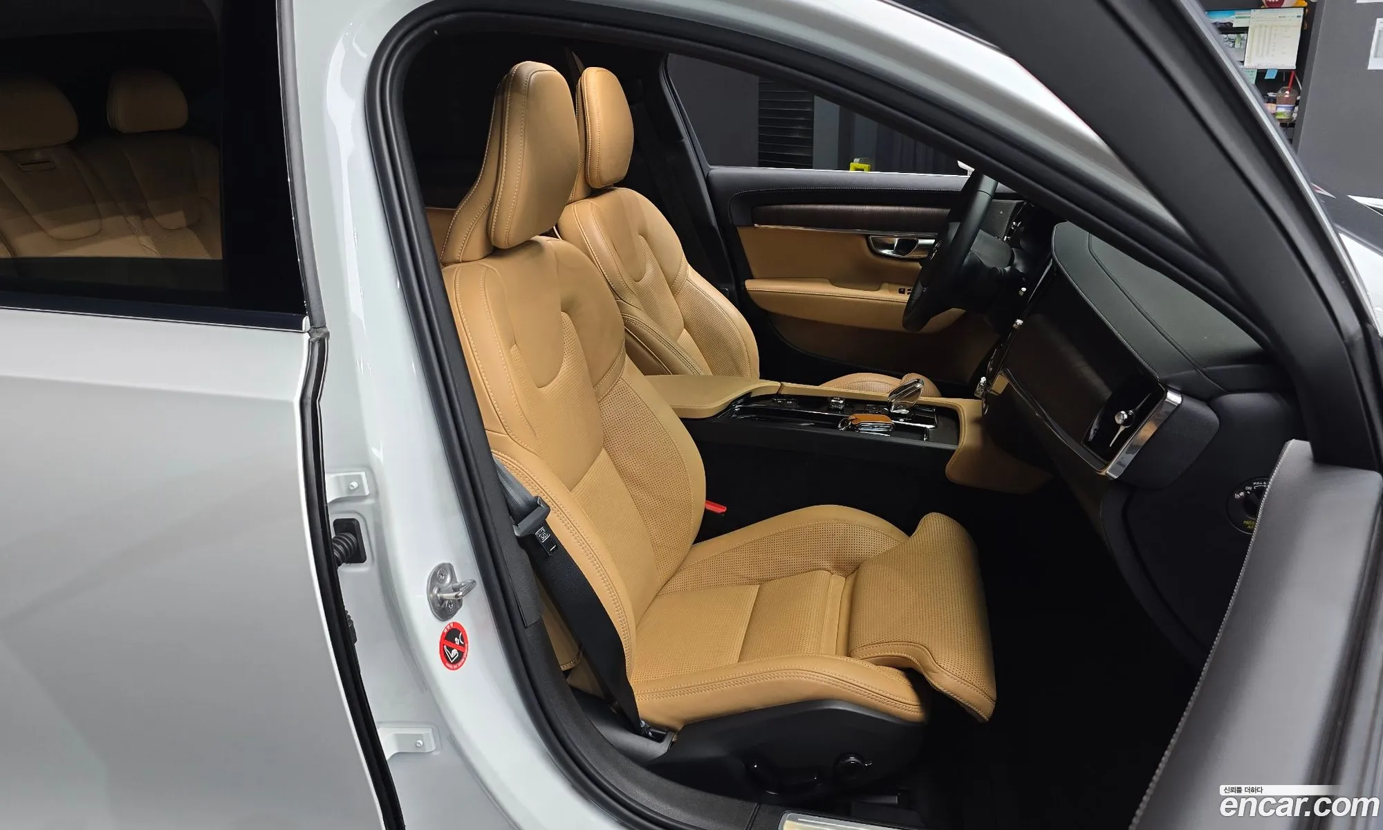 Volvo S90 2024 — 2
