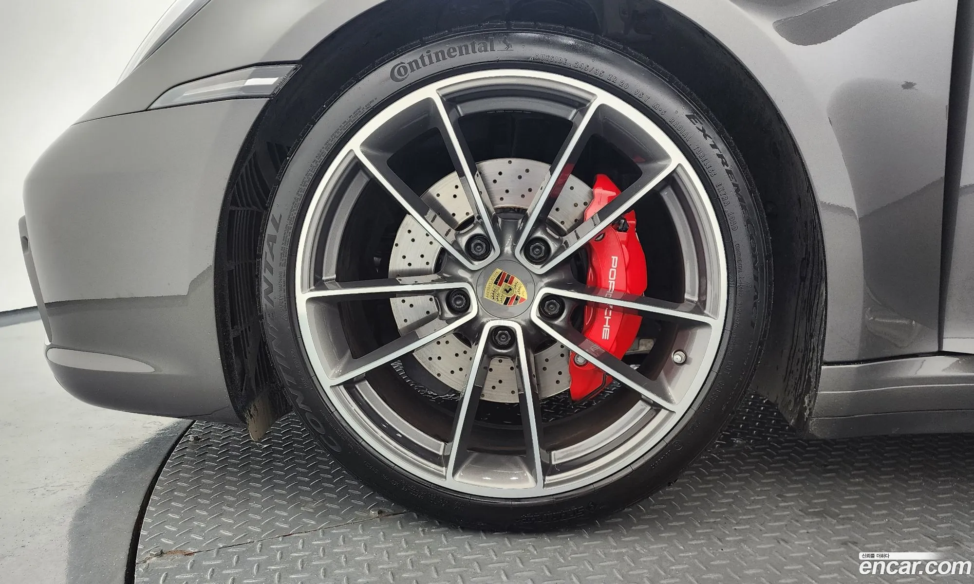 Porsche 911 2020 WP0AB299XLS225725 — 28