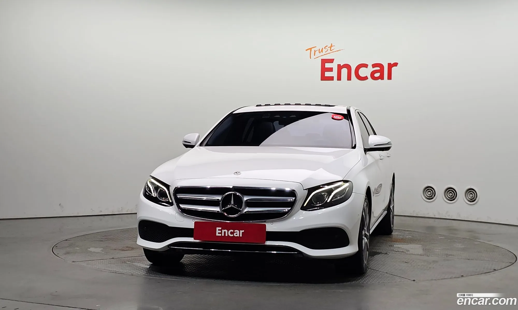 Mercedes-Benz E-Class W213 2019 — 15