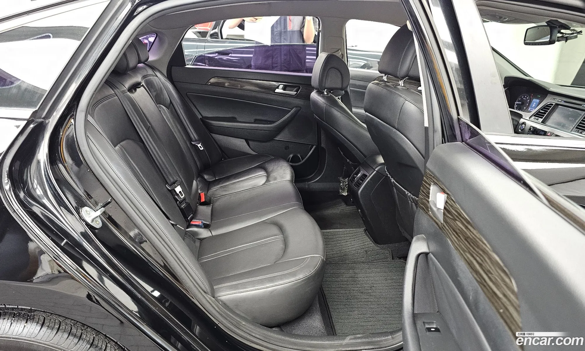 Hyundai LF Sonata 2014 — 11