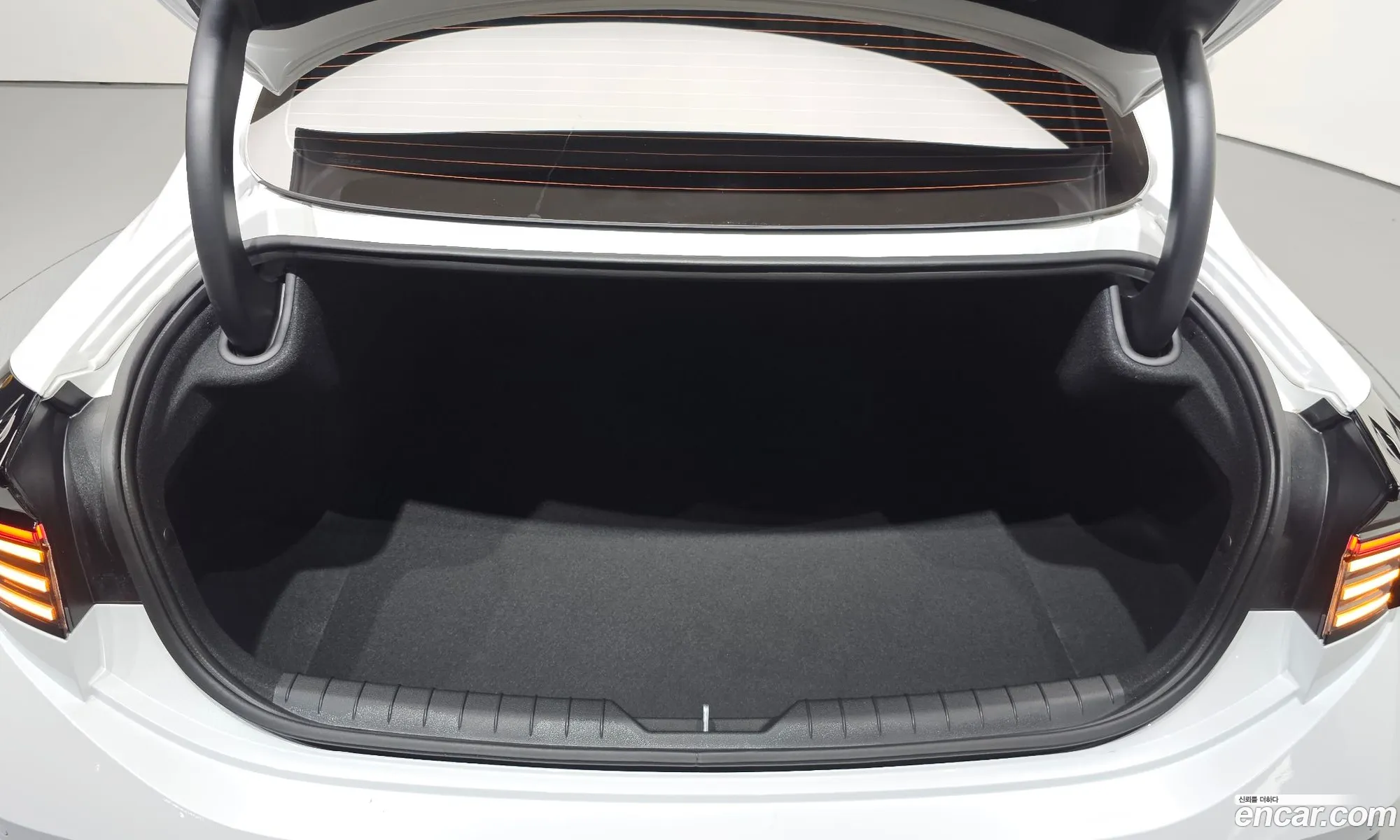 Hyundai Sonata the Edge 2026 — 3