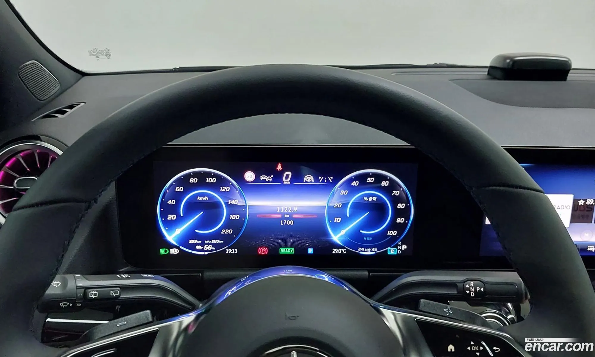 Mercedes-Benz EQA H243 2025 — 10