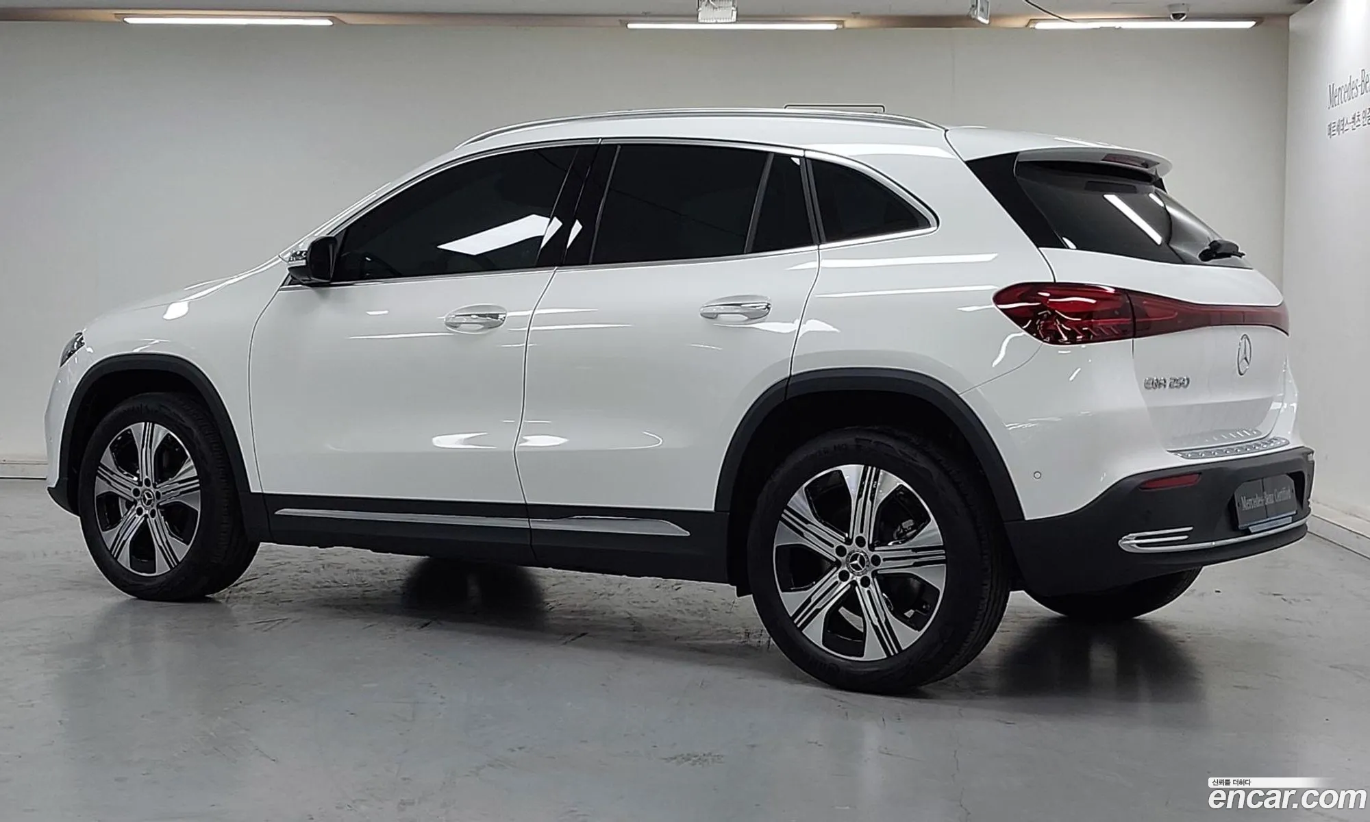Mercedes-Benz EQA H243 2025 — 13