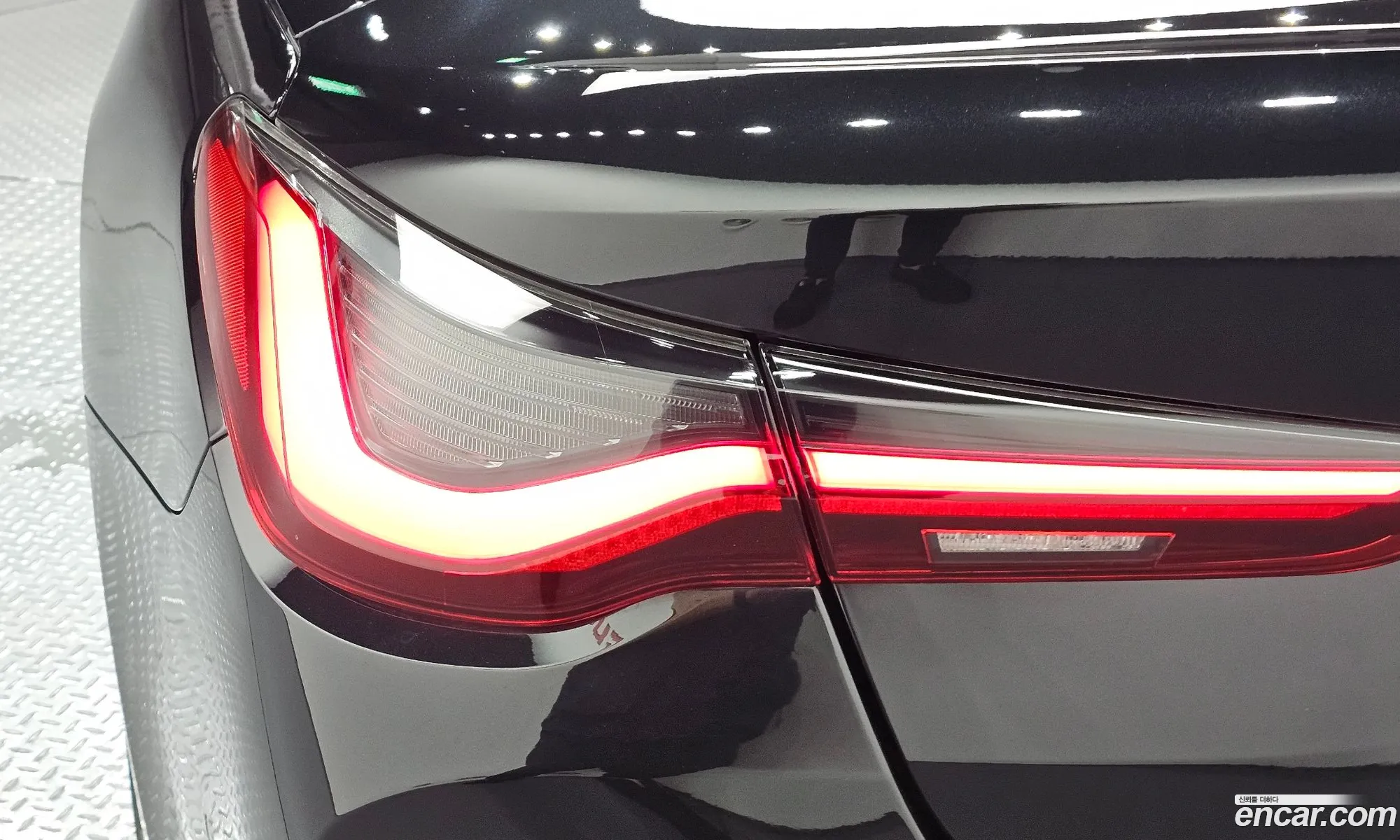 BMW M4 2023 WBS31BA06RCP10741 — 14