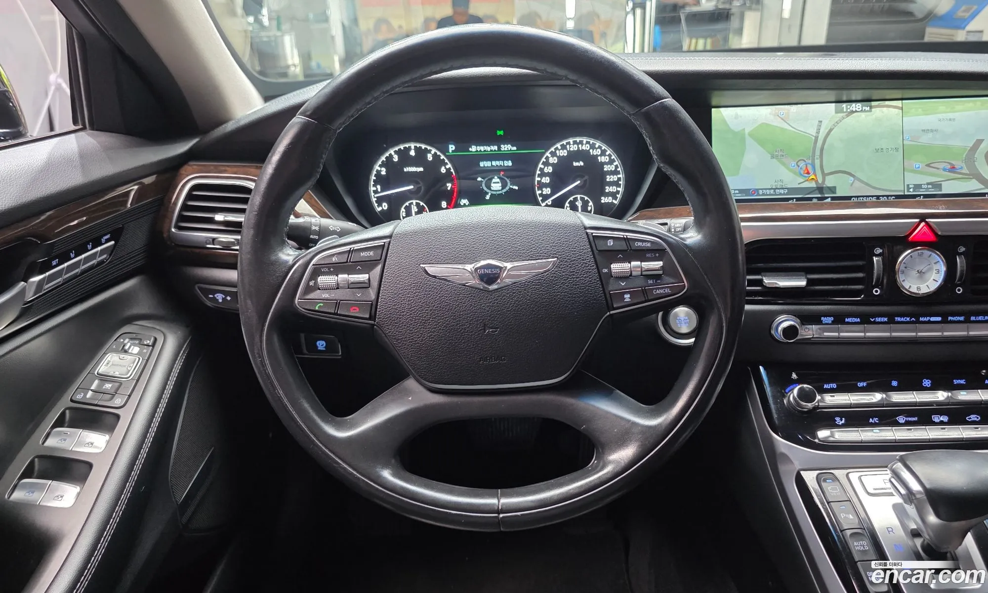 Genesis EQ900 2016 — 11