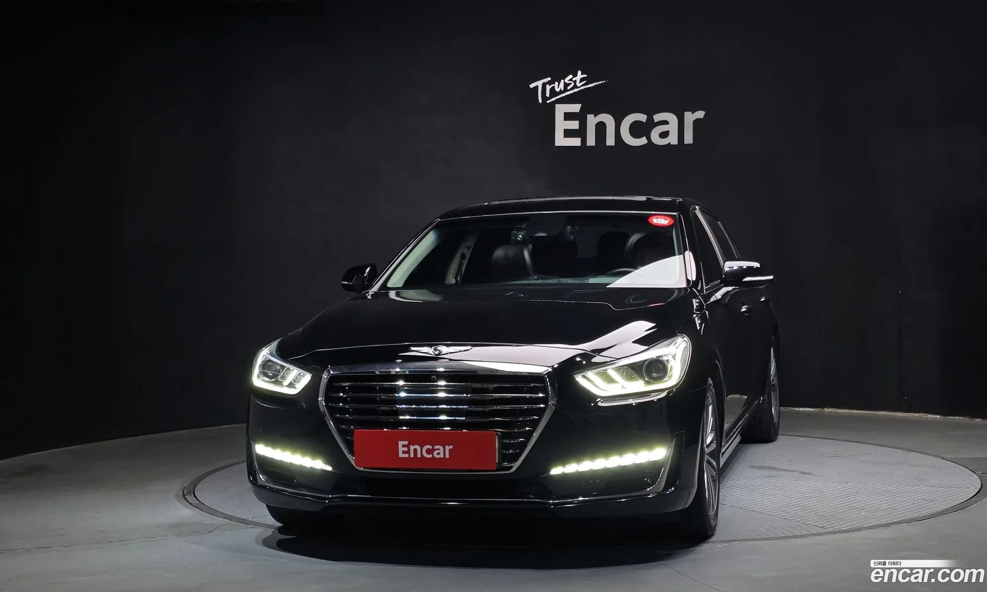 Genesis EQ900 2016 — 2