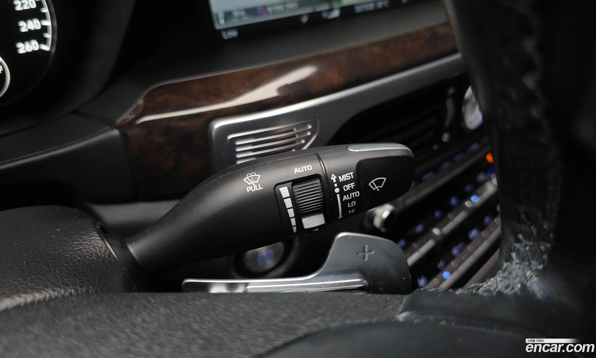 Genesis EQ900 2016 — 10