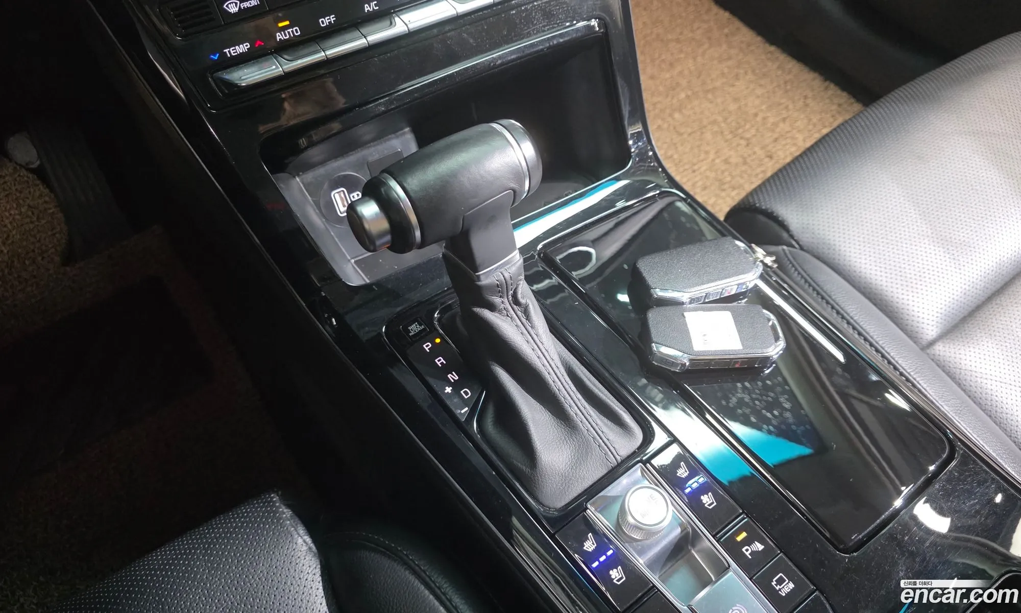 Kia K7 Premier 2020 — 16