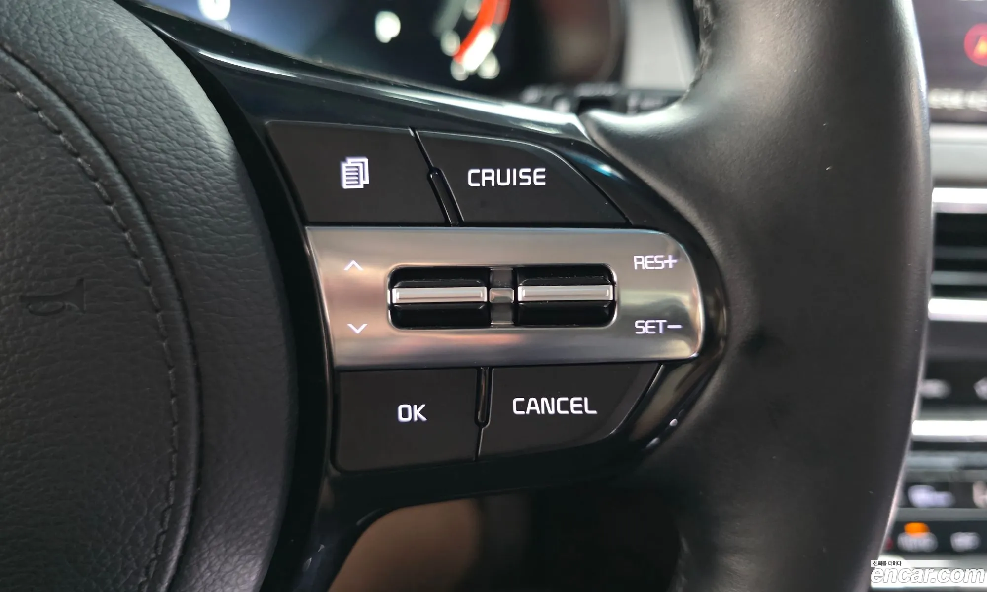 Kia K7 Premier 2020 — 38