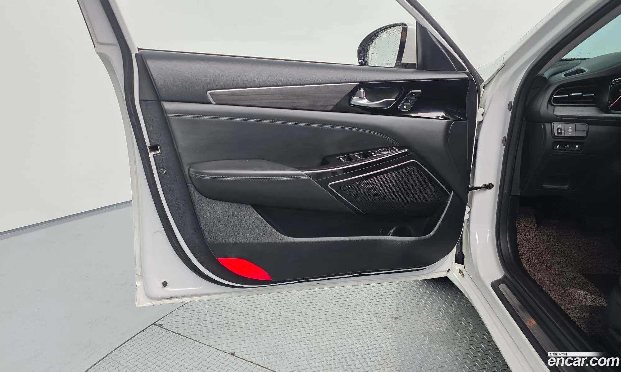 Kia K7 Premier 2020 — 35