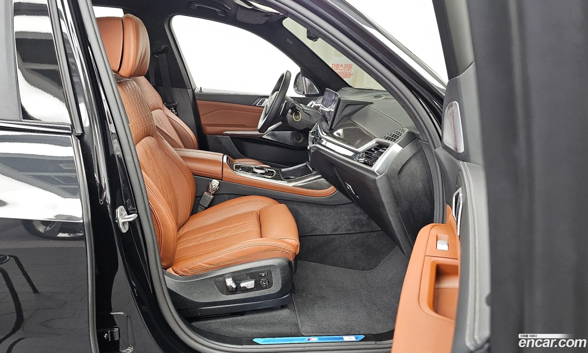 BMW X7 2025 WBA21EM0666666666 — 9