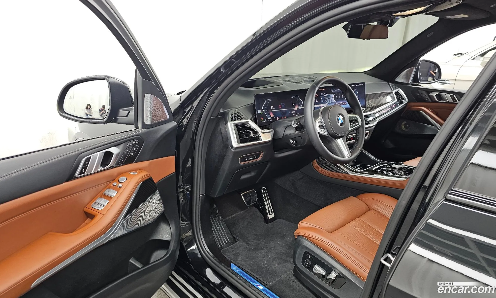 BMW X7 2025 WBA21EM0666666666 — 19