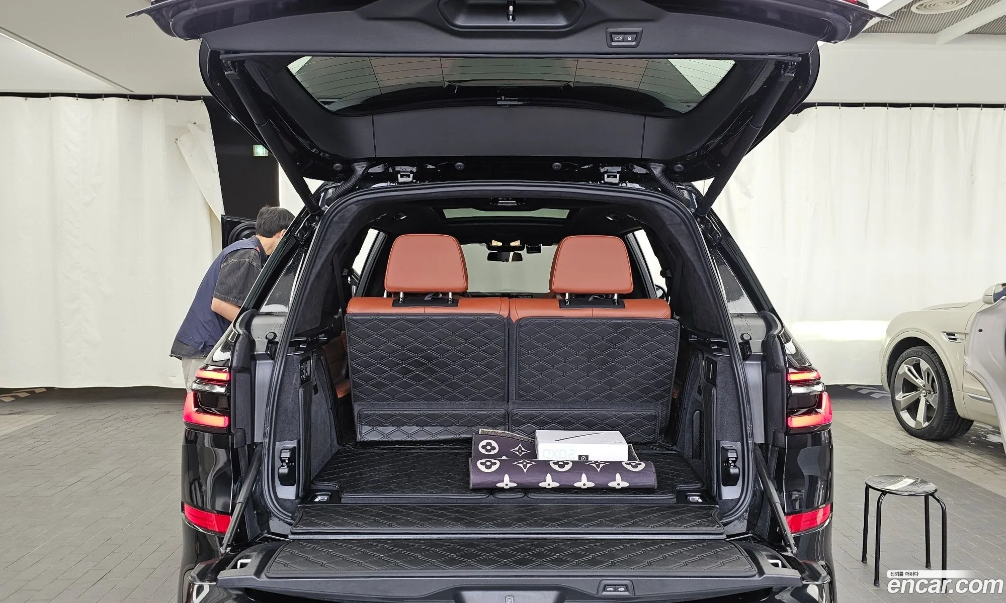 BMW X7 2025 WBA21EM0666666666 — 12