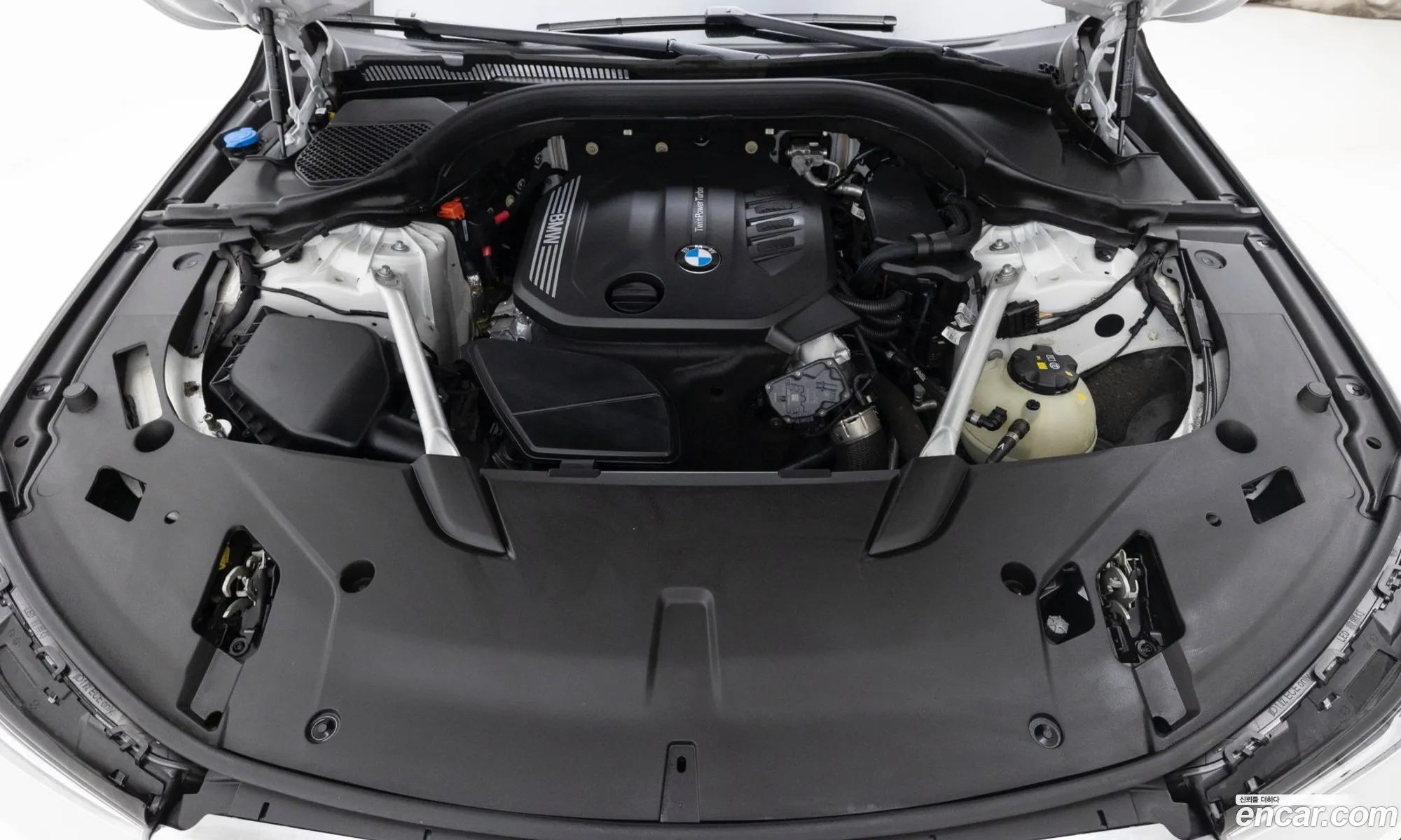 BMW 6 Series GT 2024 — 9