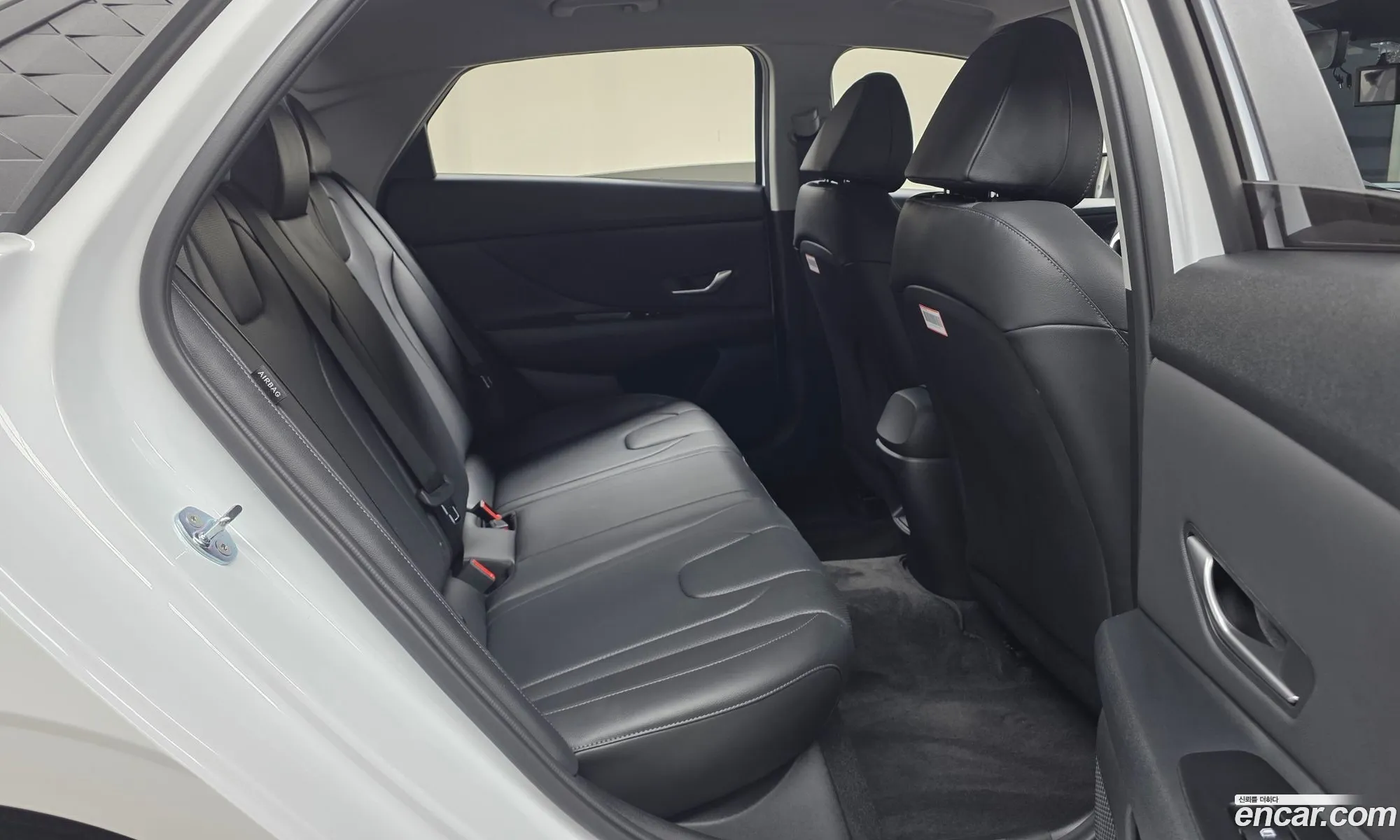 Hyundai Elantra 2024 — 18