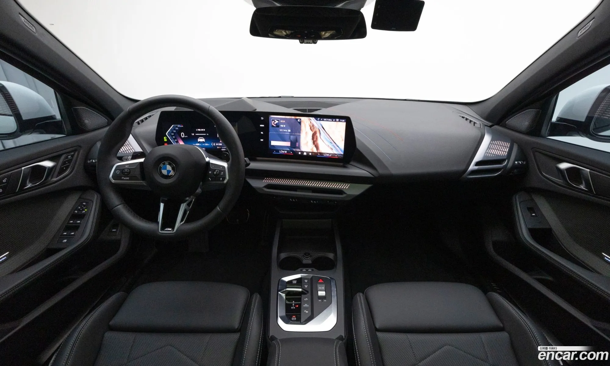BMW 1 Series 2025 — 17