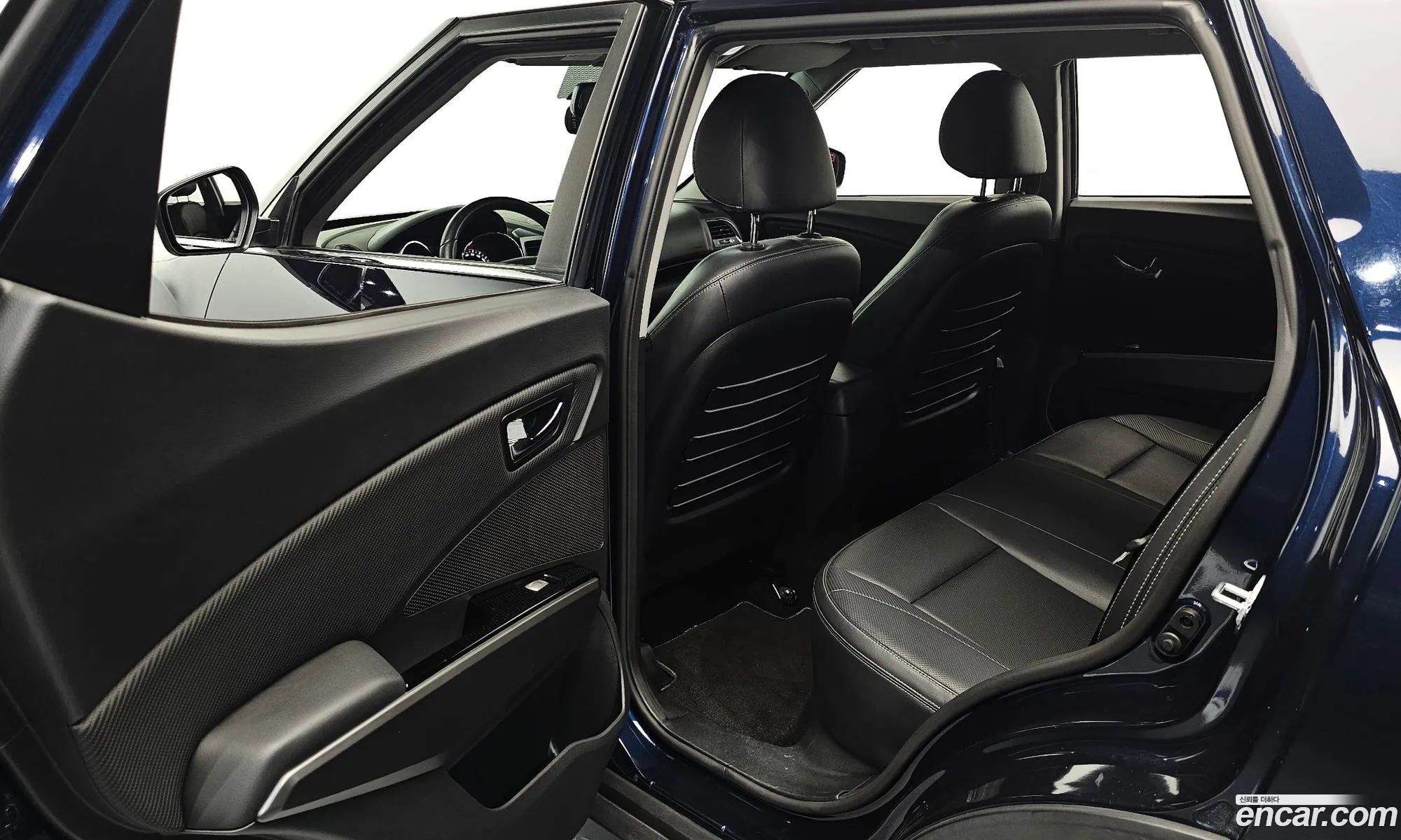 KG Mobility (SsangYong) Tivoli 2017 — 3