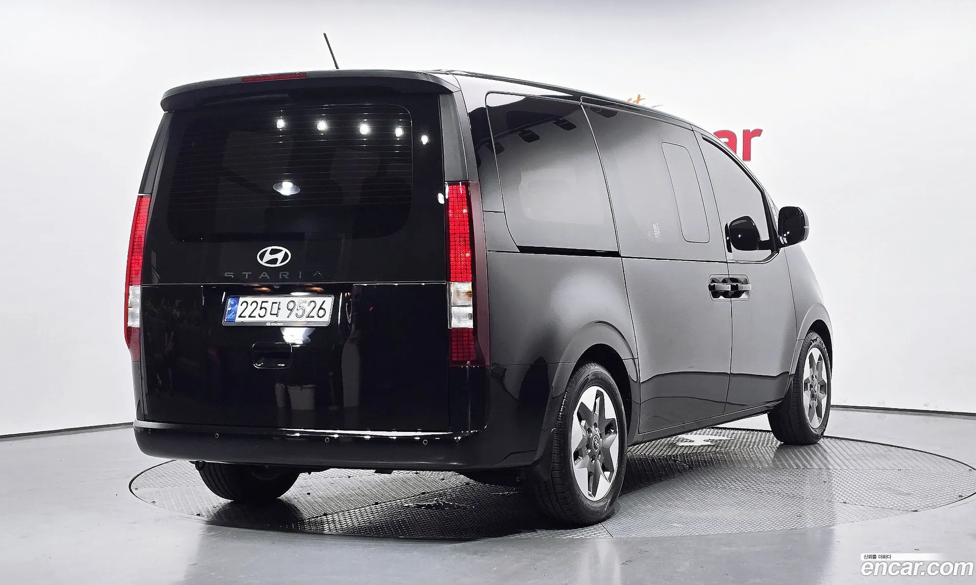 Hyundai Staria 2024 — 10