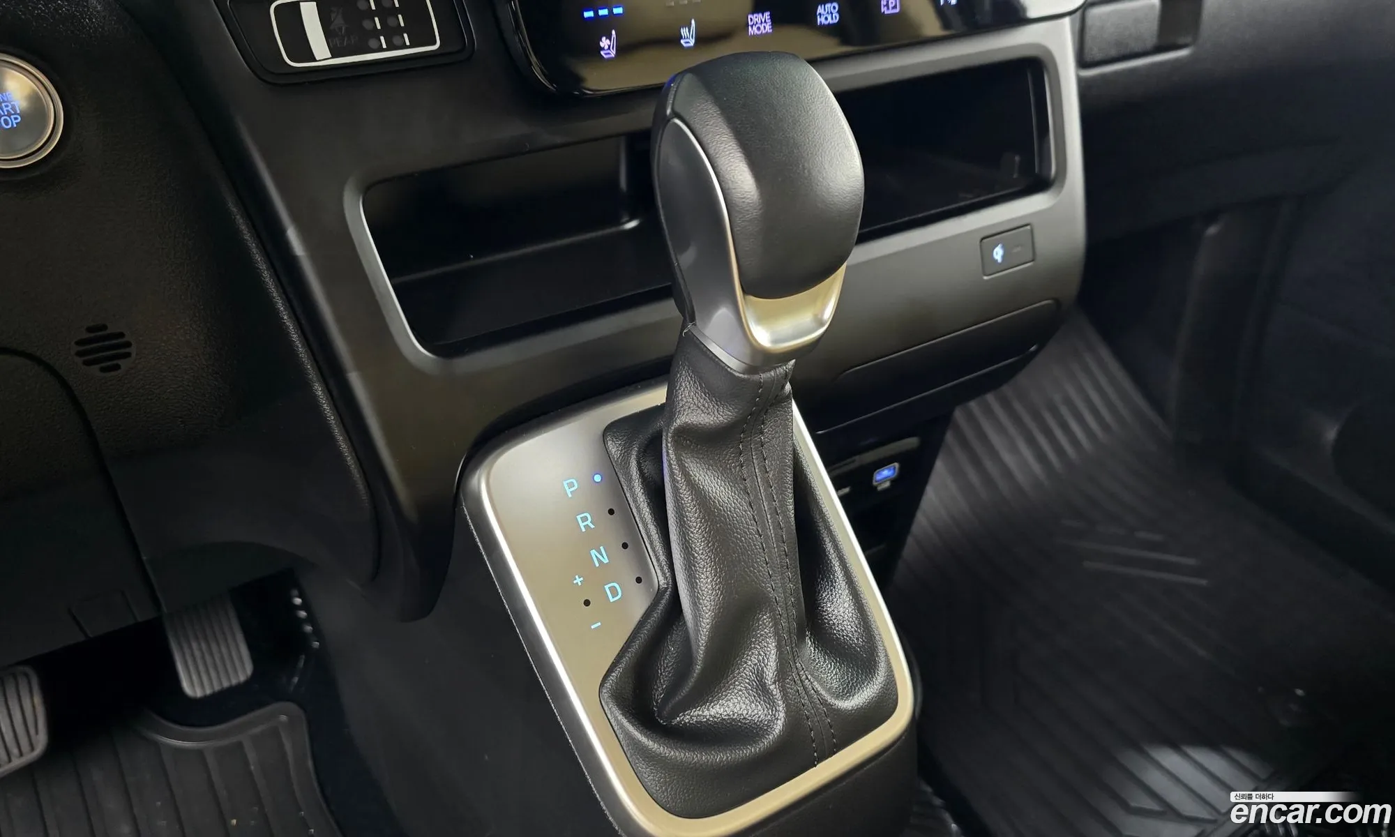 Hyundai Staria 2024 — 8