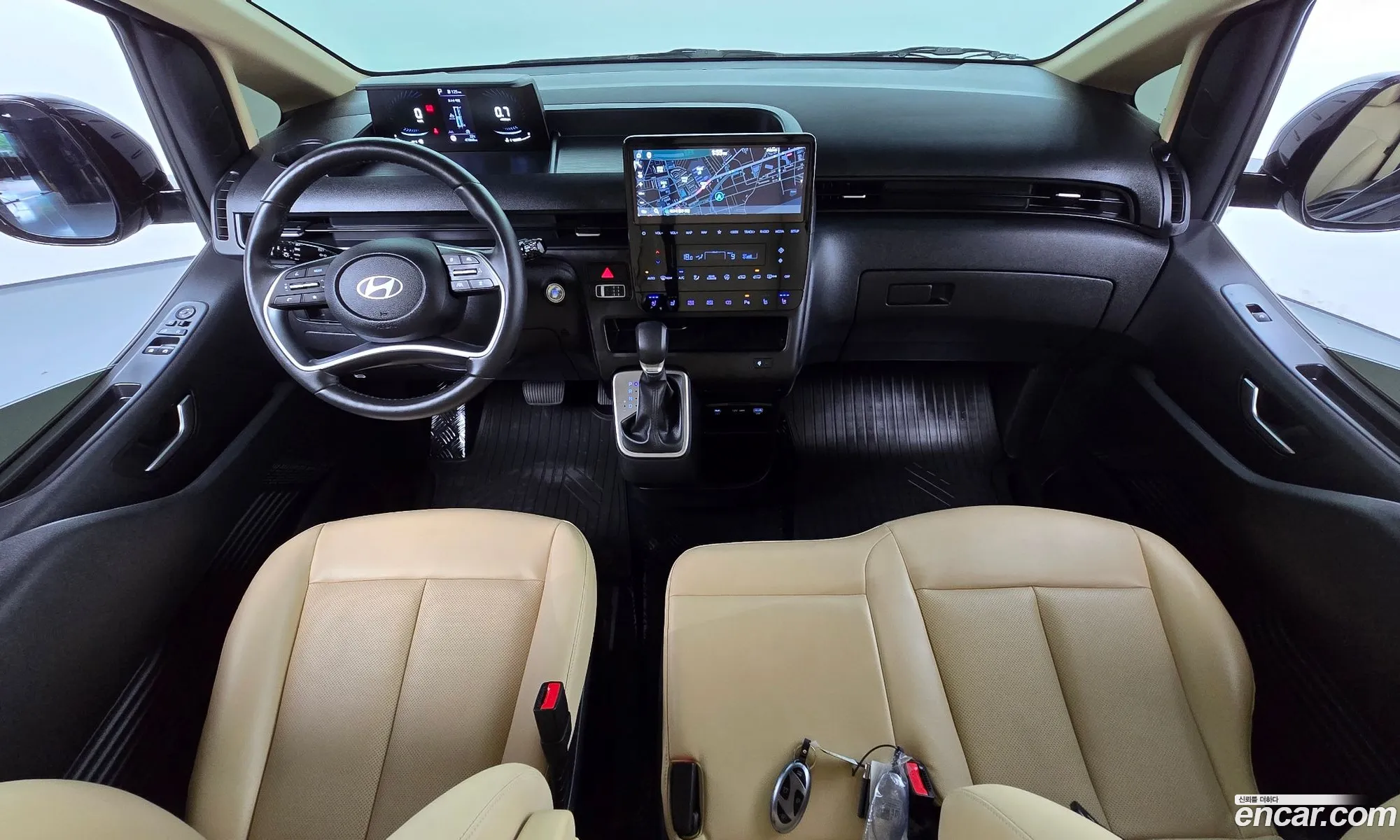 Hyundai Staria 2024 — 7