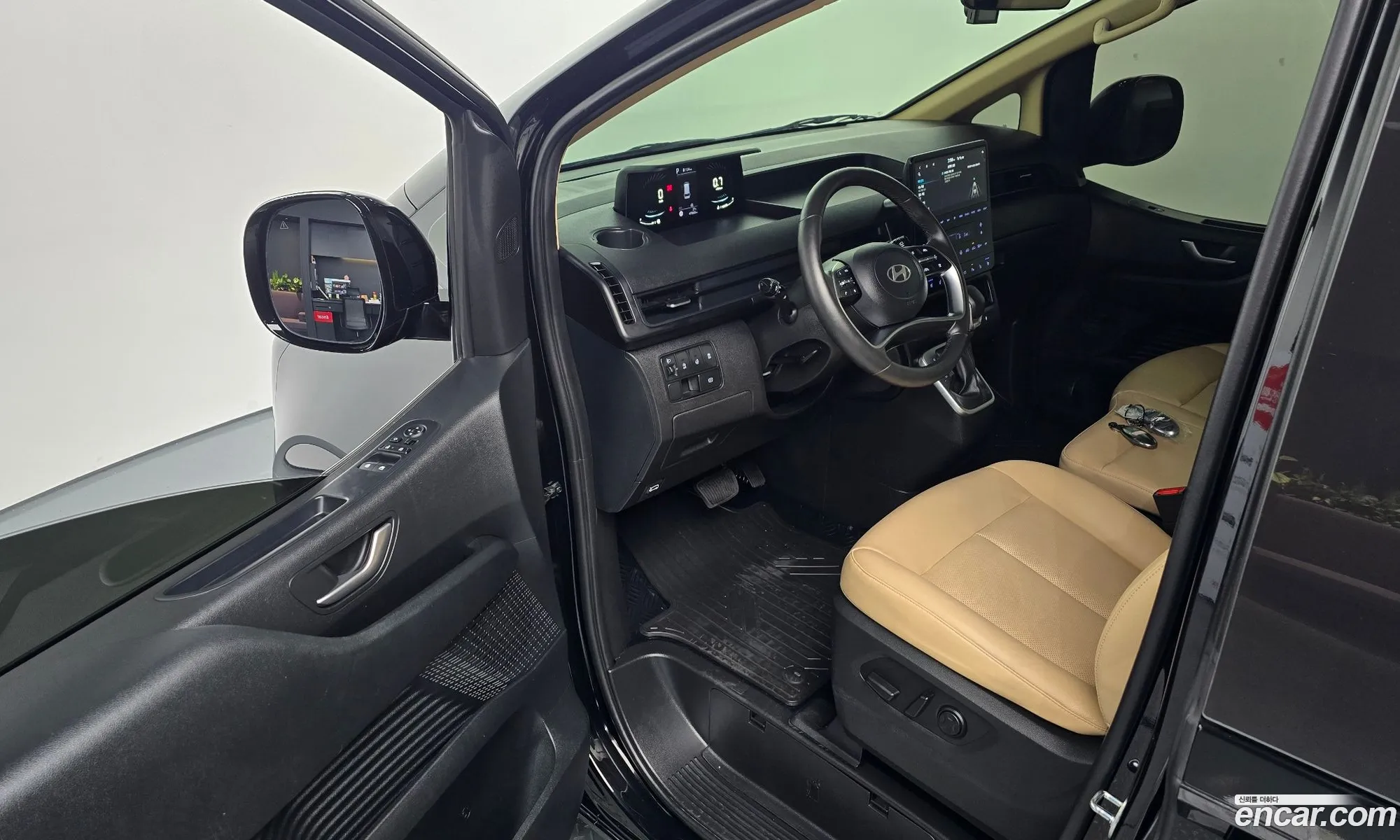 Hyundai Staria 2024 — 11