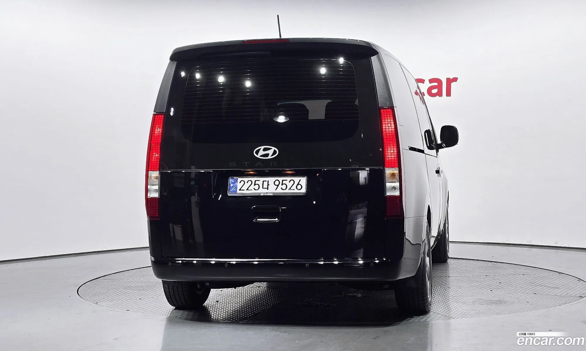 Hyundai Staria 2024 — 16