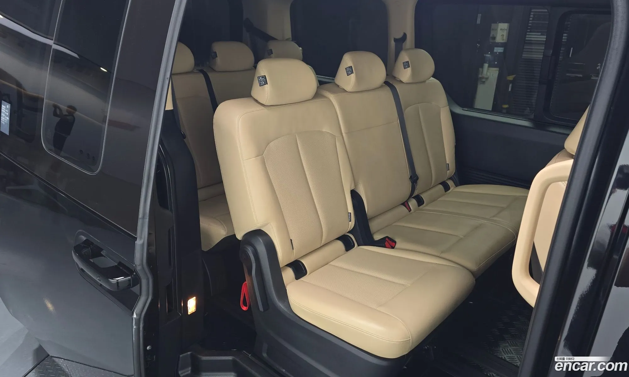 Hyundai Staria 2024 — 28