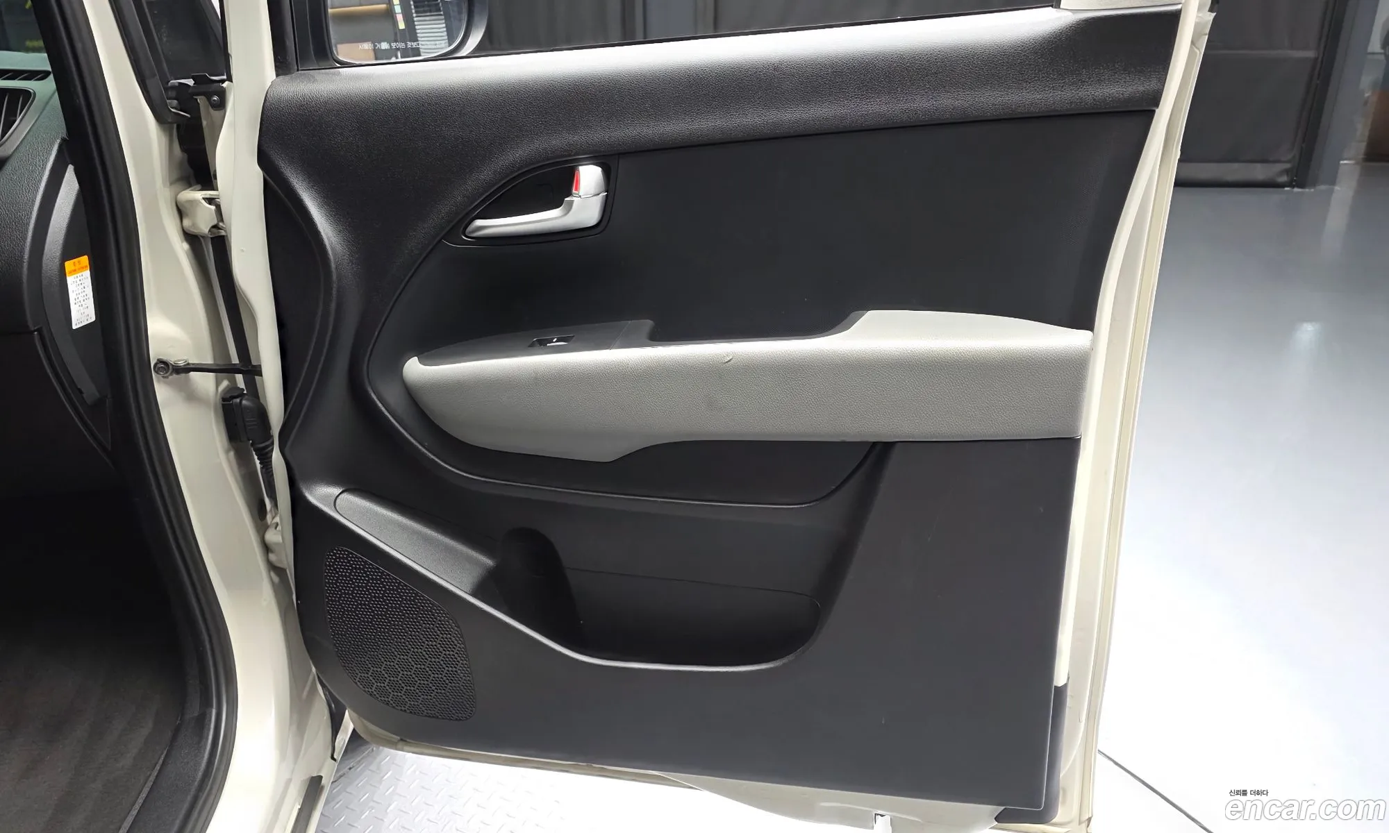 Kia Kia Ray EV 2025 — 12