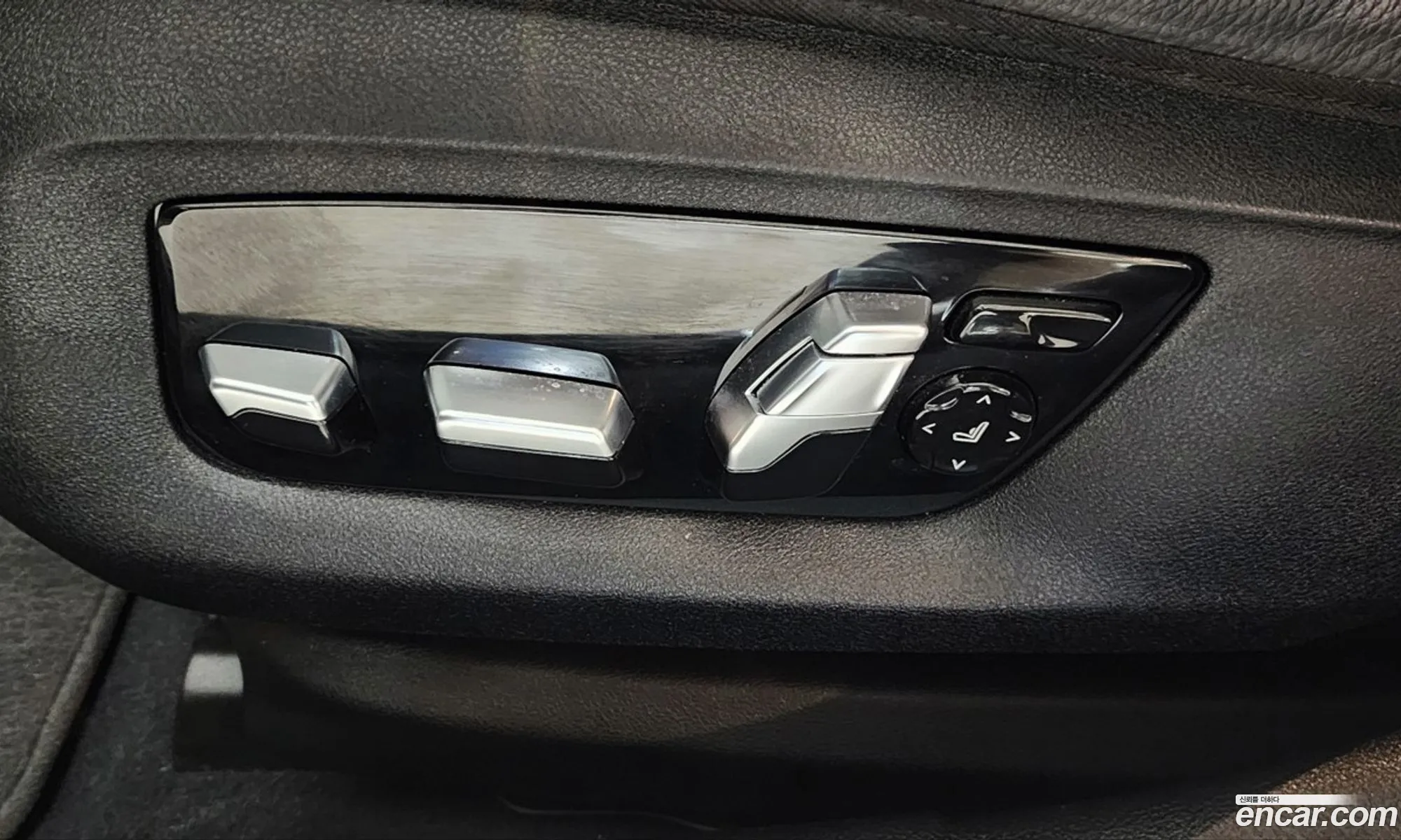 BMW 5 Series 2023 — 8