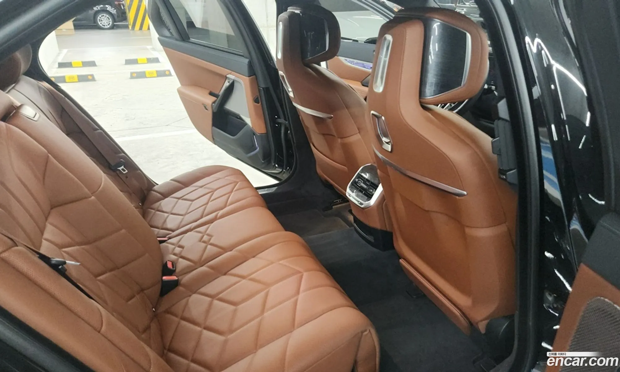 BMW 7 Series 2025 — 17