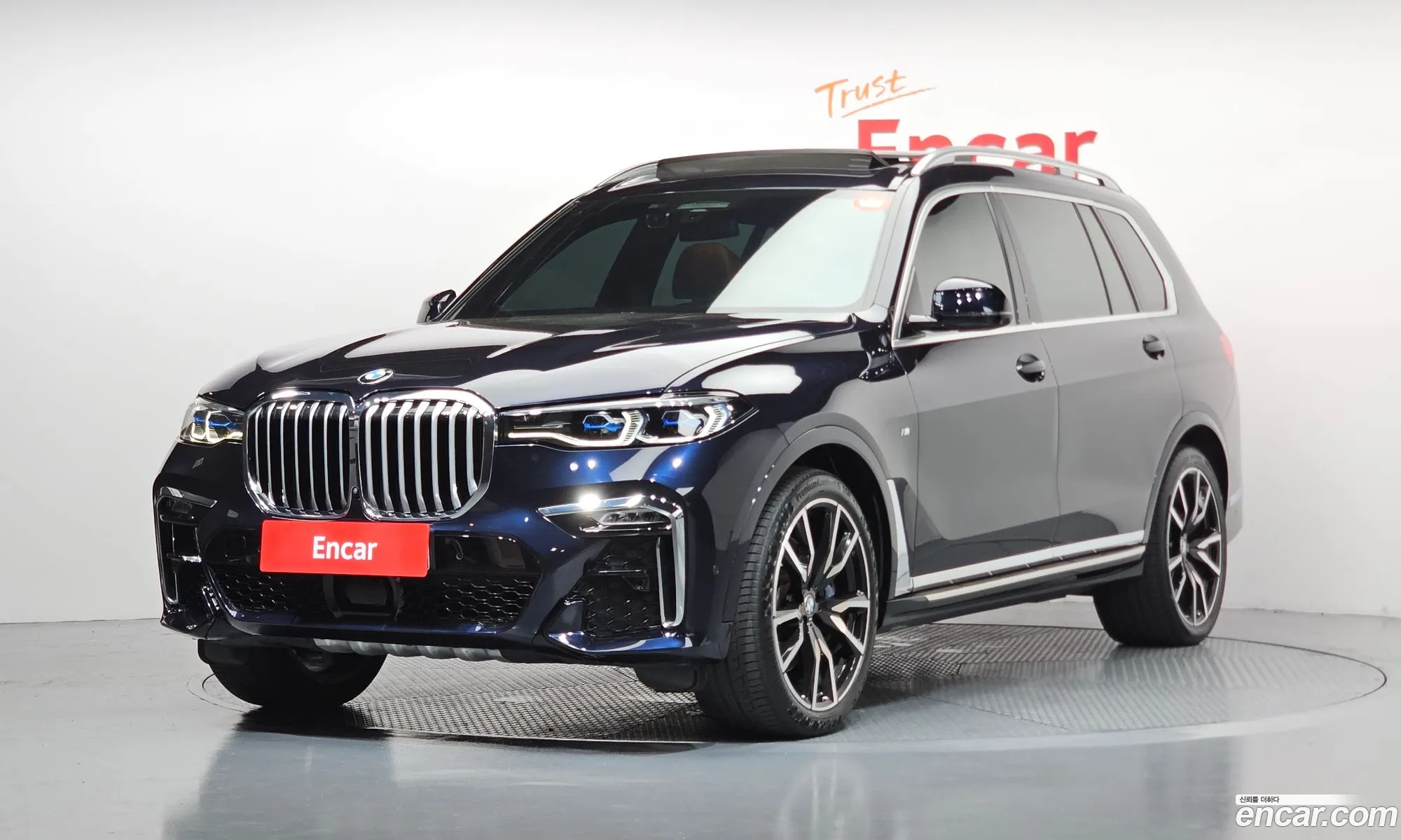 BMW X7 2021 — 14