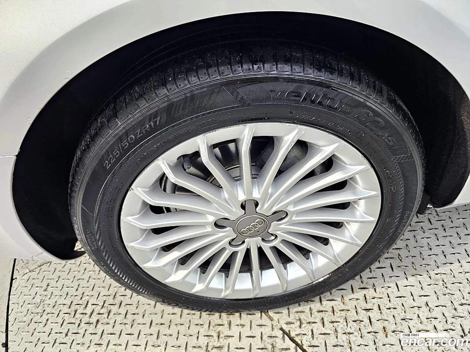 Audi A4 2014 — 15
