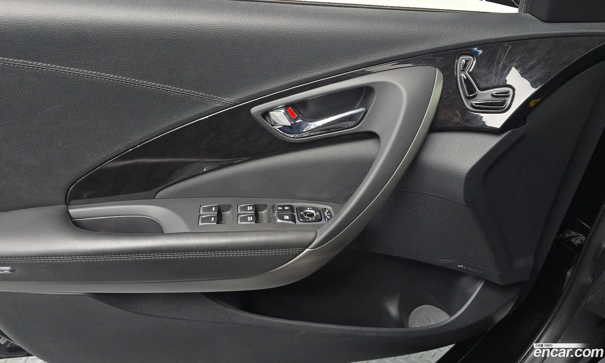 Hyundai Grandeur HG Hybrid 2015 — 10