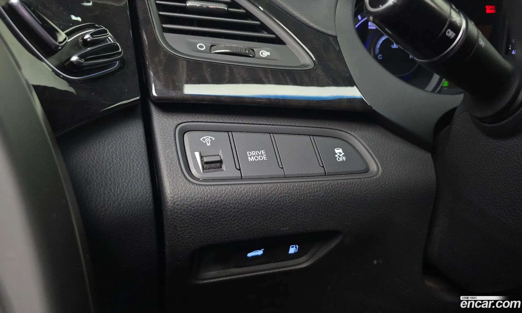 Hyundai Grandeur HG Hybrid 2015 — 2