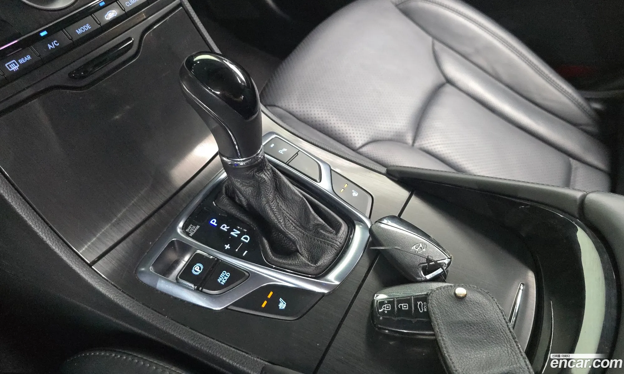 Hyundai Grandeur HG Hybrid 2015 — 21